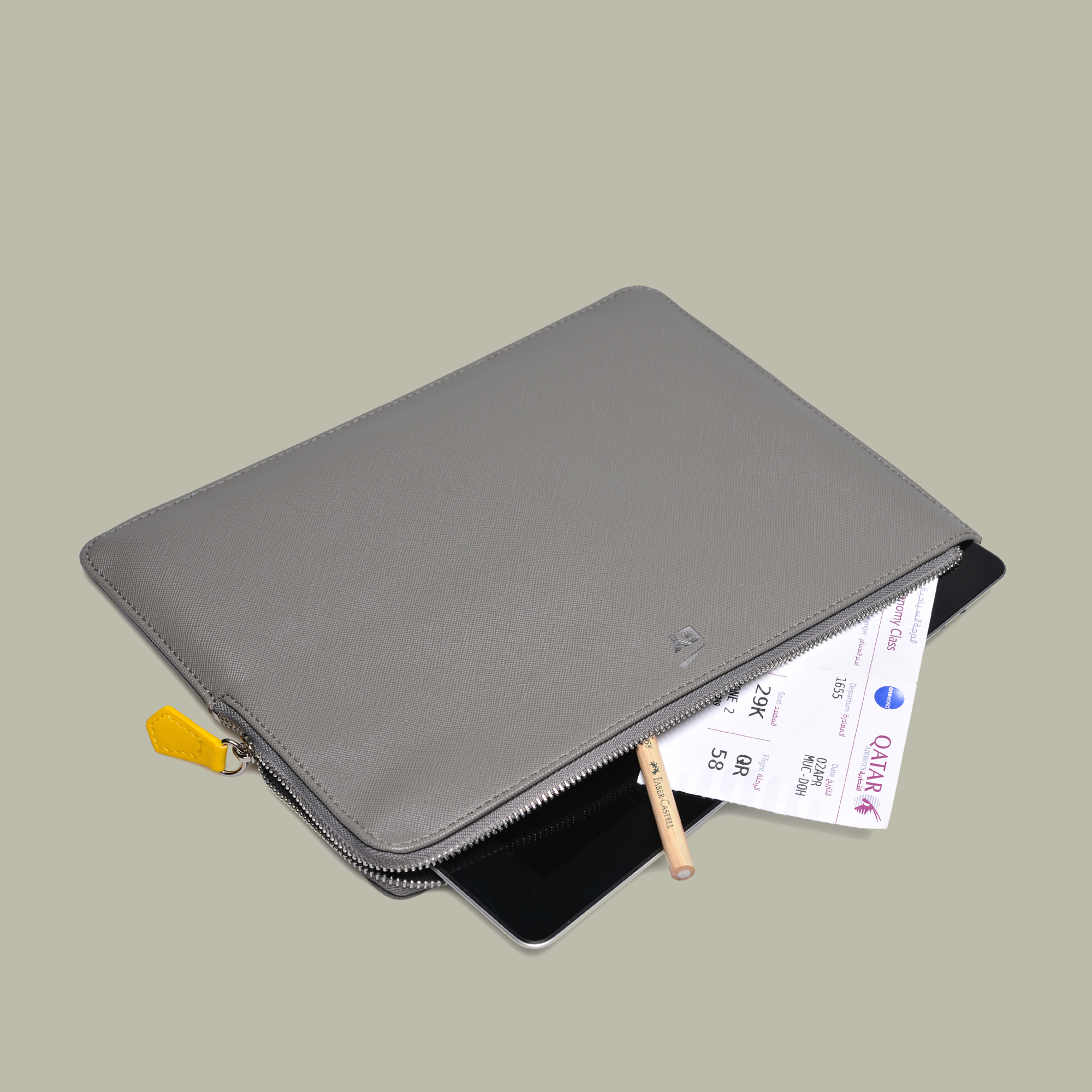 brandcraft_privatelabel_merchandise_ernstyoung_ey_logo_document_map_mappe_etui_pouch_pu_material_AJH_3682x.png