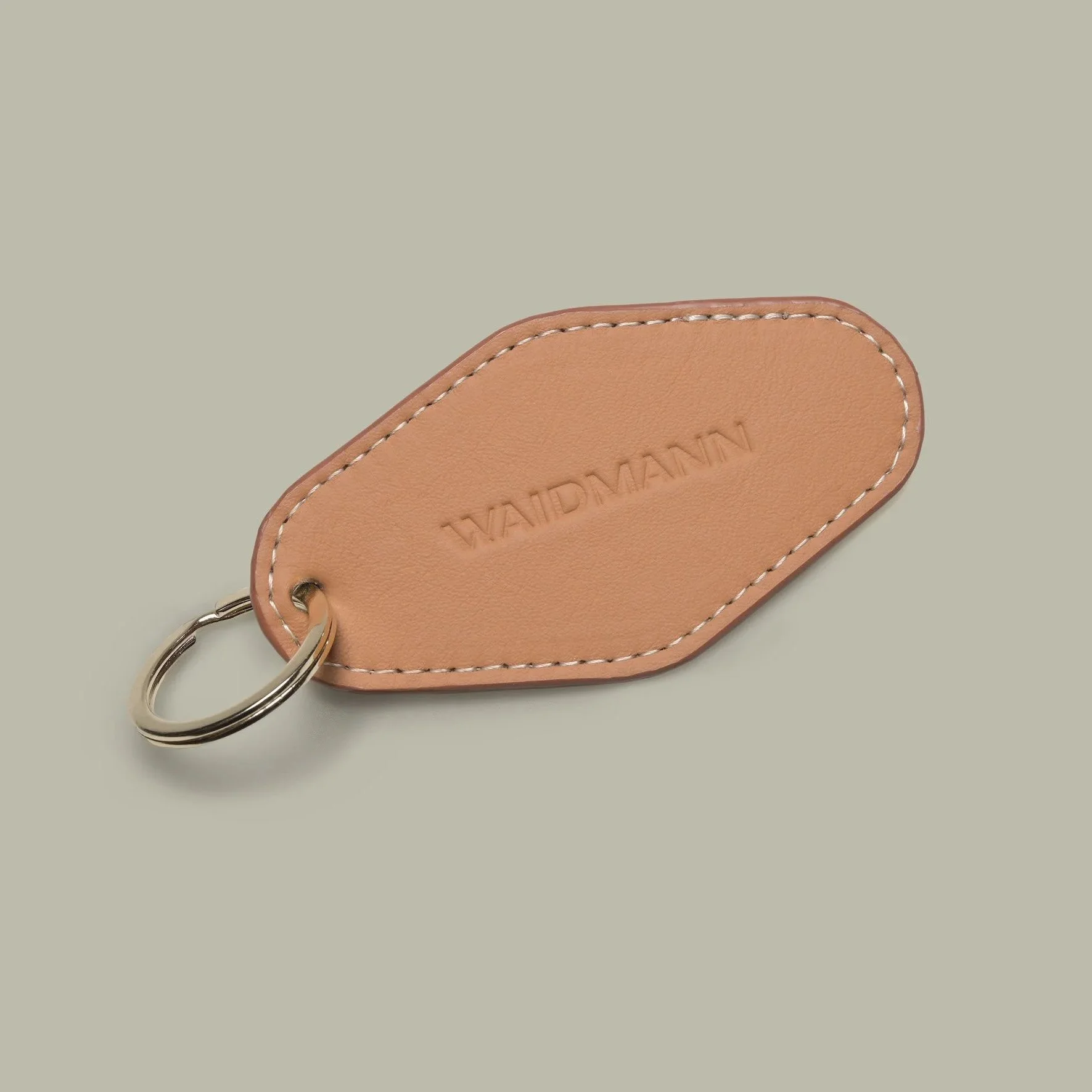 brandcraft+merchandise+premium+kundengeschenk+branding+promotion+employerbranding+upcycling+mappe+etui+cardmap+cardholder+visitenkartenmappe+portemonaie+kunstleder+vegan+pu+schluesselanhaenger+chain+hotel+kofferanhaenger+luggage+tag_AJH_1180+green.jpg
