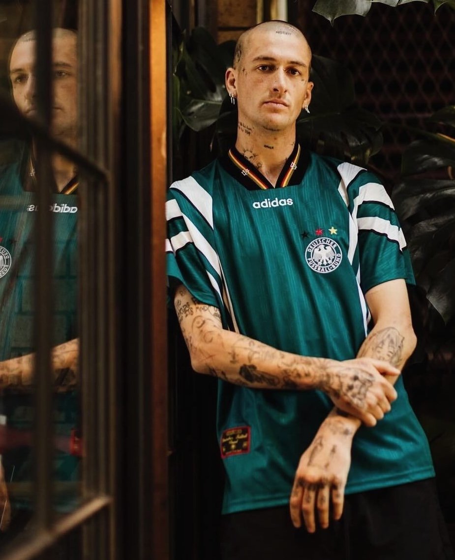 jersey 10.jpg