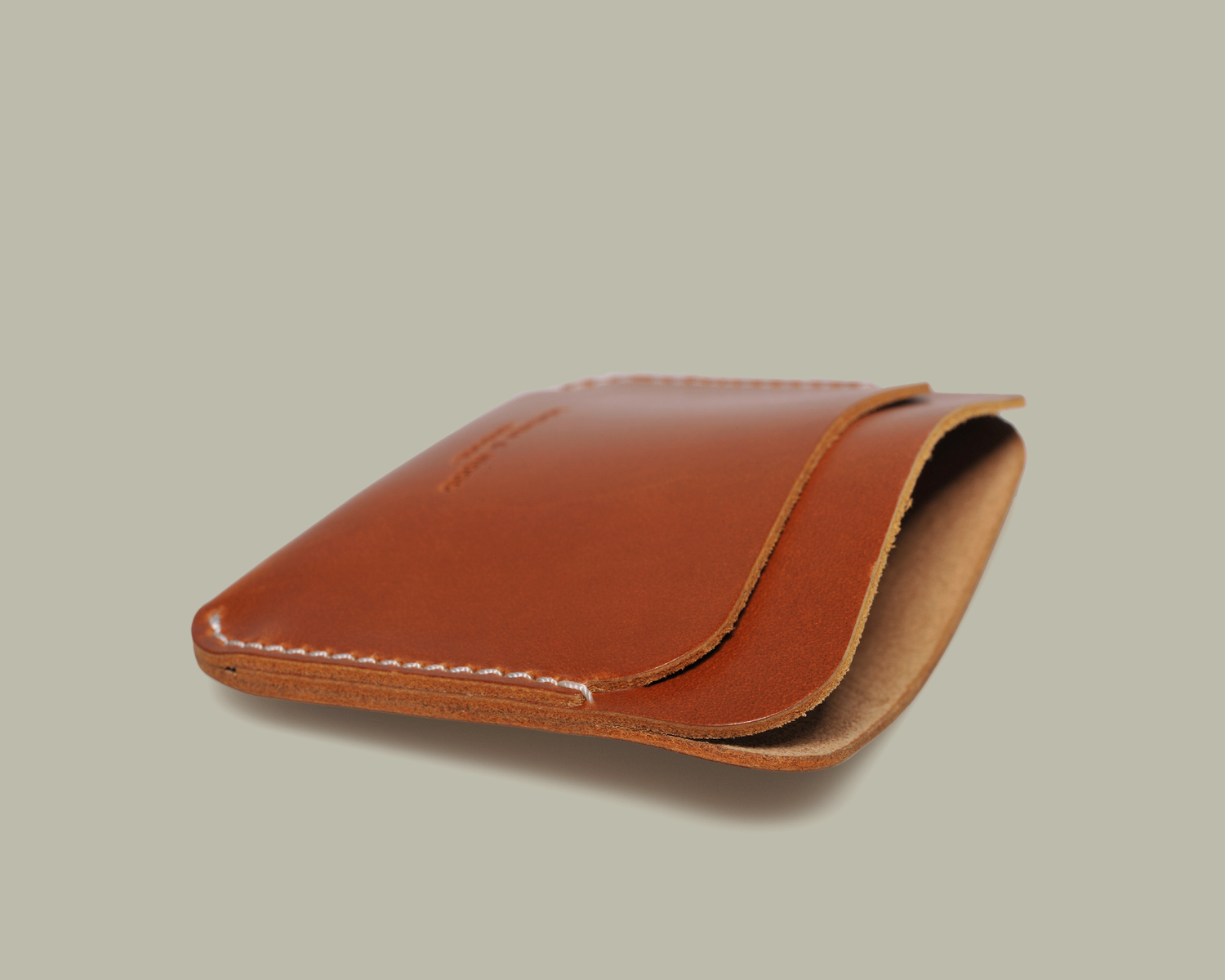 brandcraft_privatelabel_merchandise_cardholder_karten_etui_leder_veggytanned_AJH_0234.png.webp