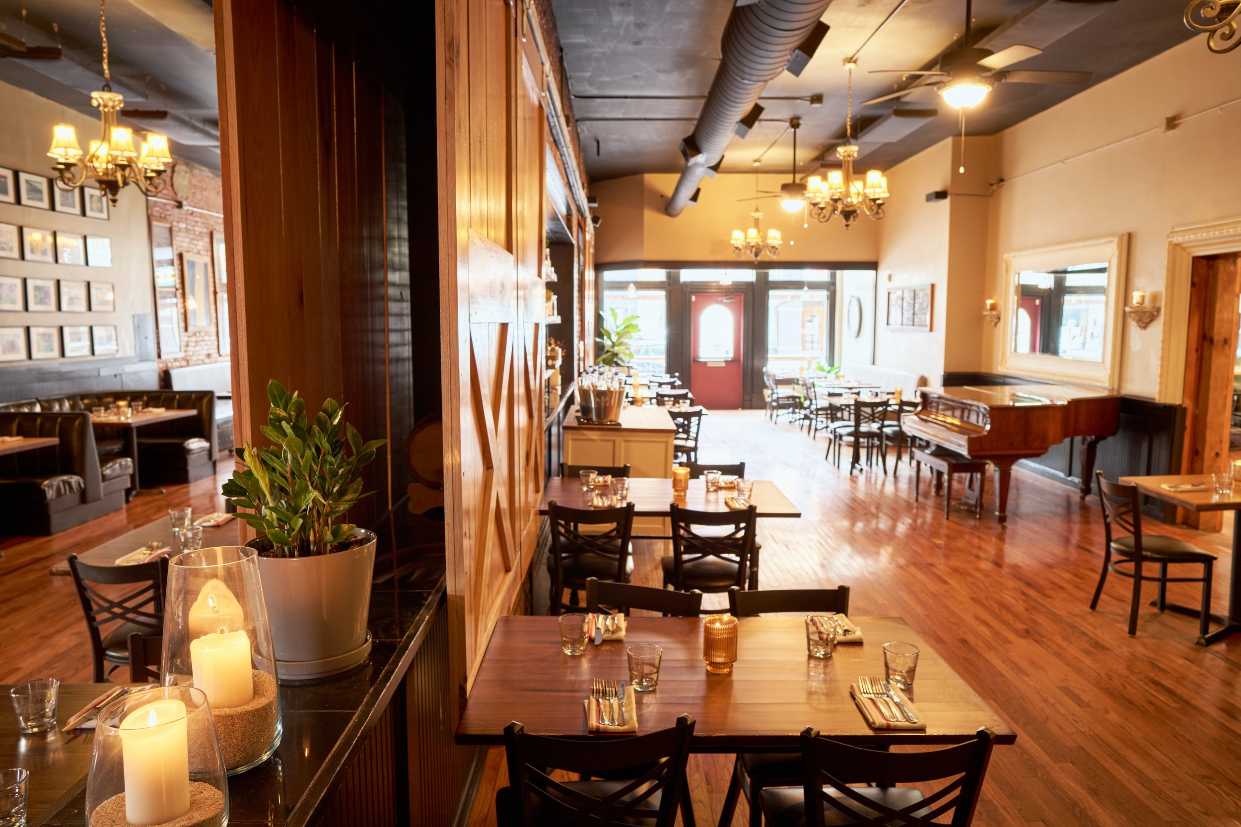 1808_Bistro_0309_Interior.jpg