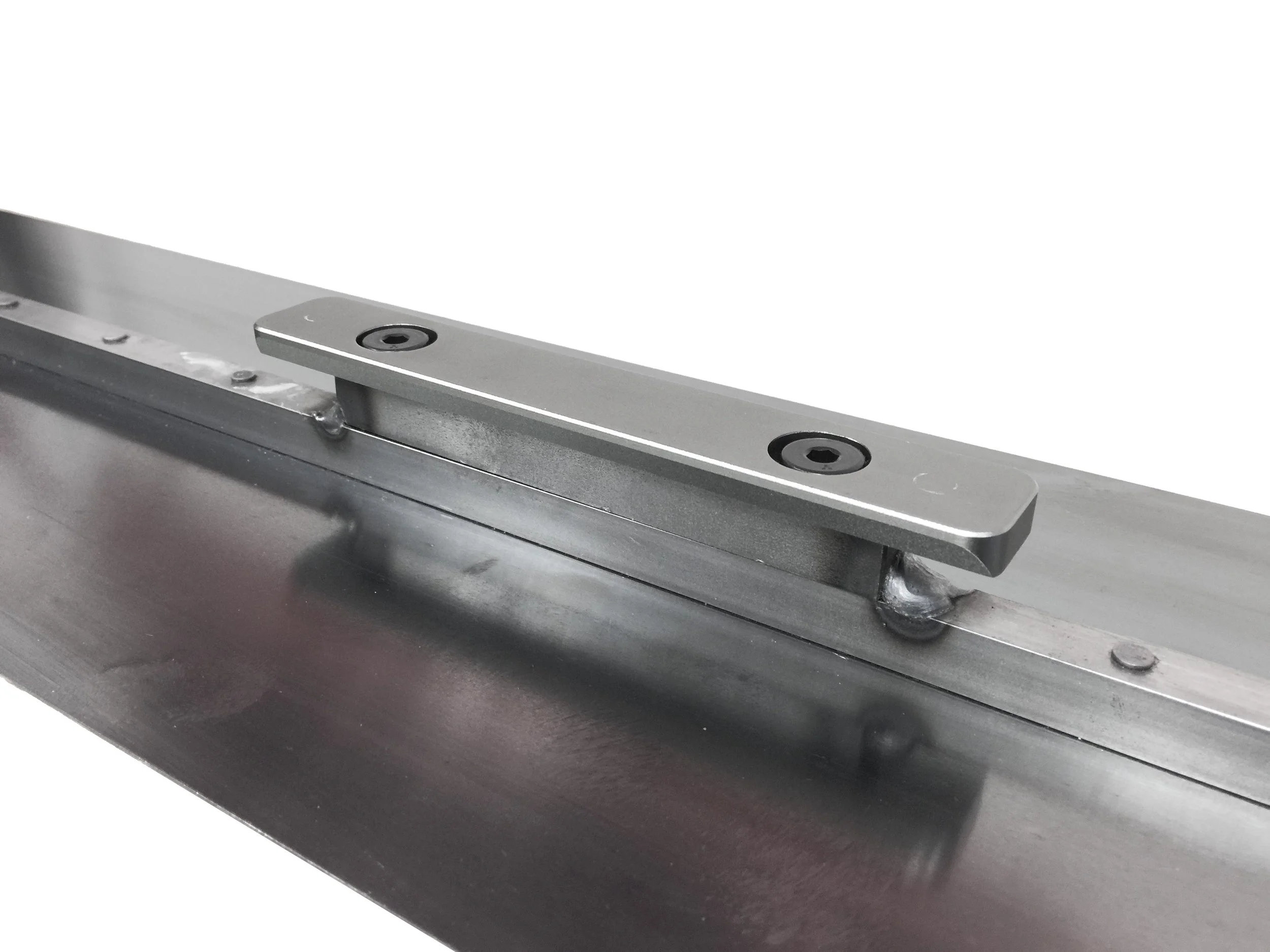 This is the QAS-FR bracket installed on a fresno trowel. Now the Pro Tilt can be attached using the Quick Attach System. (QAS)