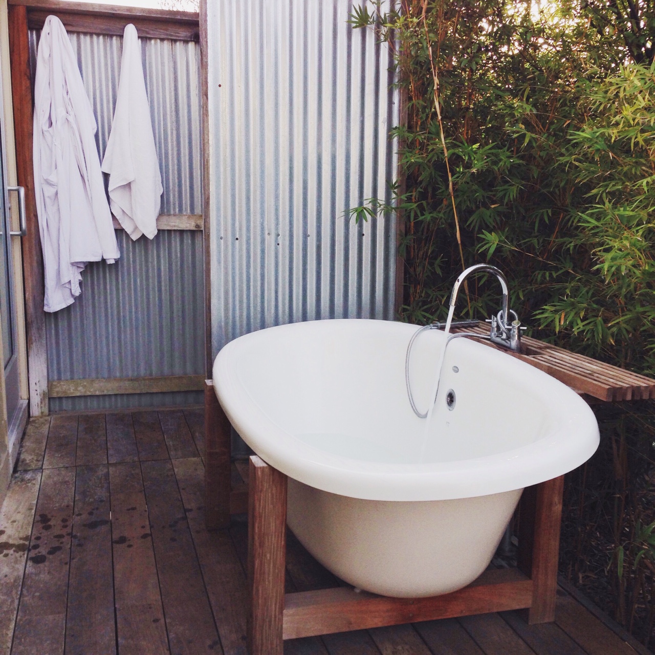  OUTDOOR SOAKING TUB. Need I say more? 