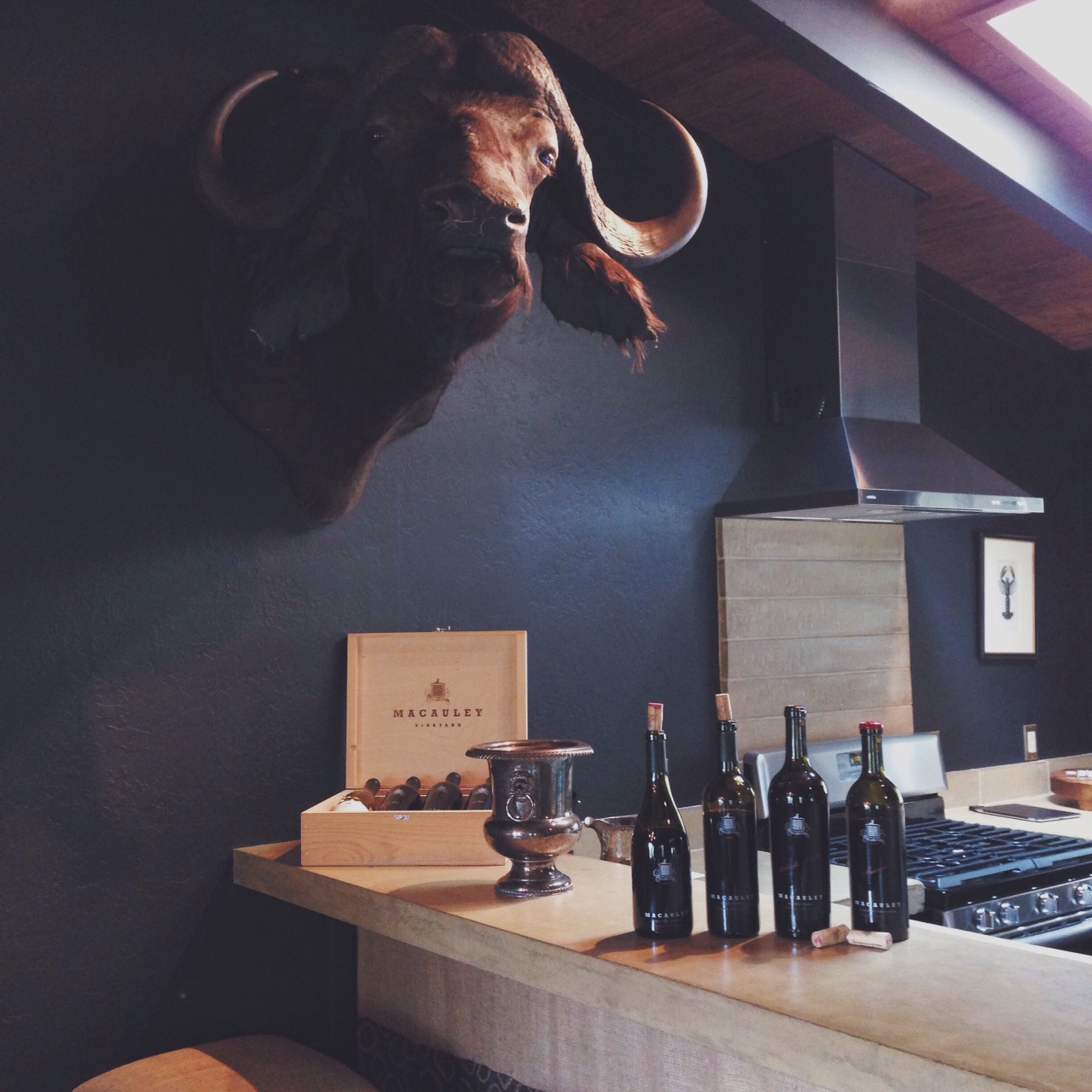  Macaulay Wines' tasting room, a perfect man den cabin in the forest&nbsp; 