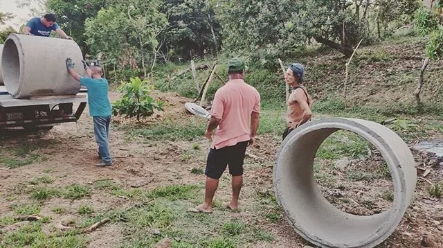 We got our concrete sewer pipes. &quot;Alcantarillas&quot; They're to be used as our Artesian Well Structure. Stay tuned. #farmingdisciples #shalomthruveggies #vidaraiz