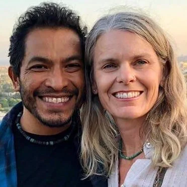 Talitha and I in Santa Barbara, CA last year. We're heading back up in June for another visit. Looking forward to seeing you all. Peace. #vidaraizfarmworks #shalomthruveggies #farmingdisciples #santabarbara