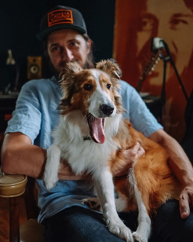 Just a man and his bingaling. 📸: @worldwideweby