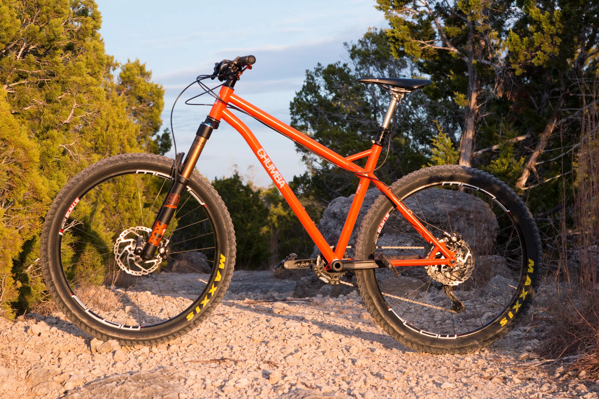 Now through Jan 1st all RASTRO Enduro and 27plus orders will receive a free shipping and a second set of Maxxis Rekon 27plus x 28. EXO TR tires! (a $280 value!)