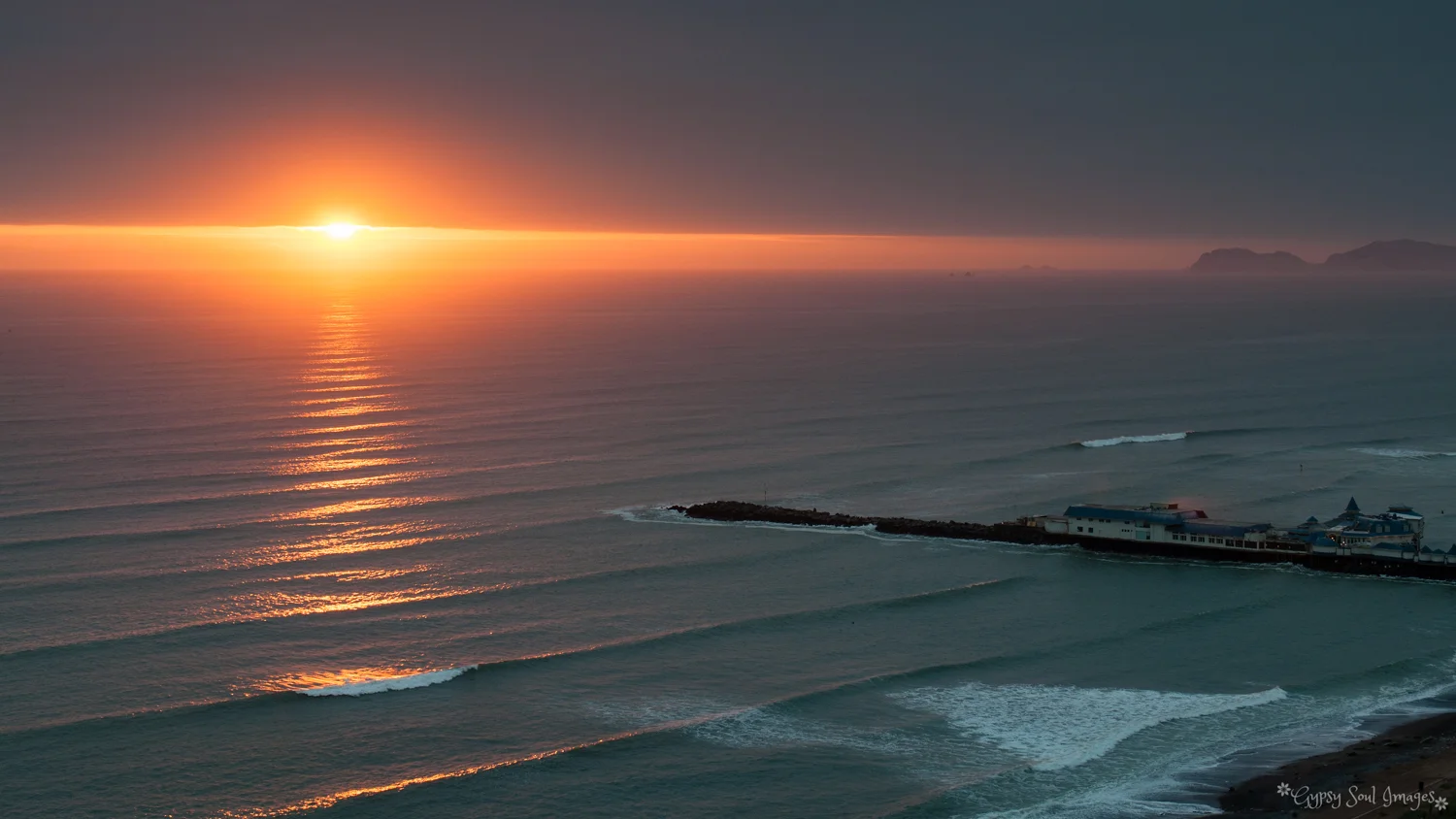 Supreme sunset - Lima, Peru
