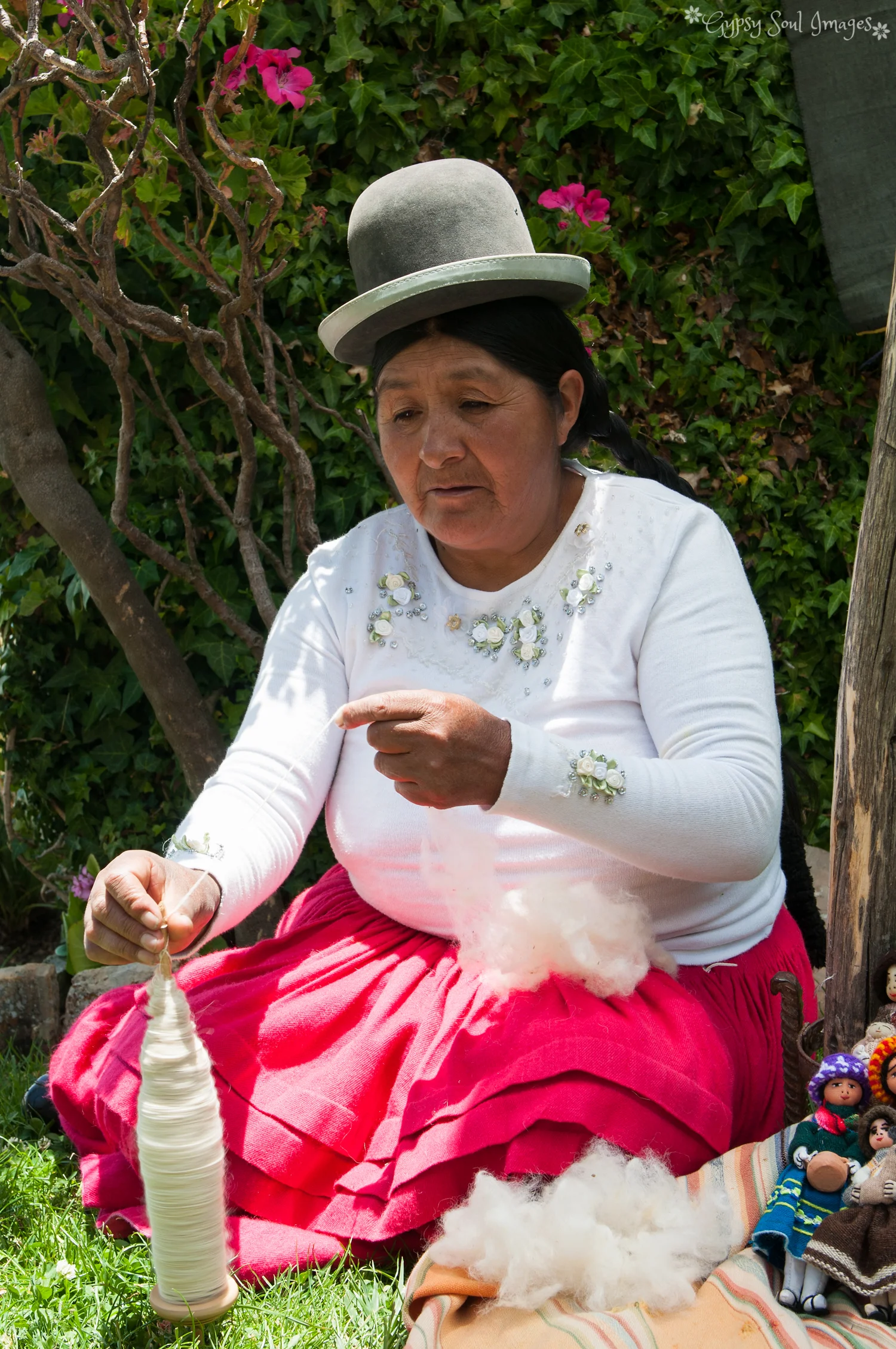 Charming Cholita - Isla del Sol, Bolivia