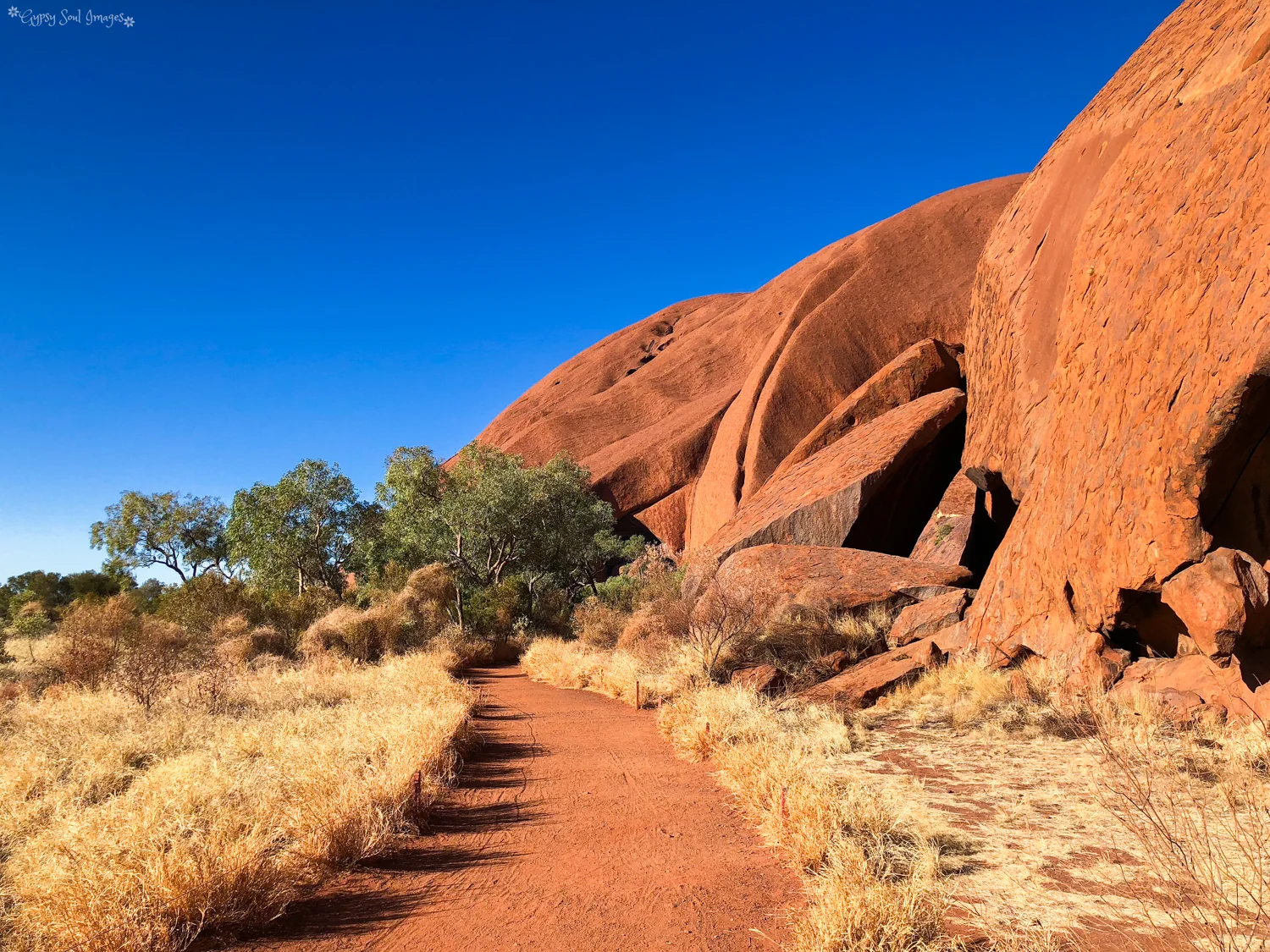 Uluru Base Walk - Uluru–Kata Tjuta National Park, Australia