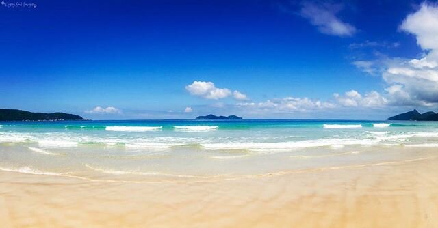 Lopes Mendes Beach - Ilha Grande, Brazil
This long, palm fringed stretch of fine white sand and turquoise waves is called Lopes Mendes Beach & was our favourite find in all of Brazil. π
Tucked away in a remote corner of Ilha Grande we had to t