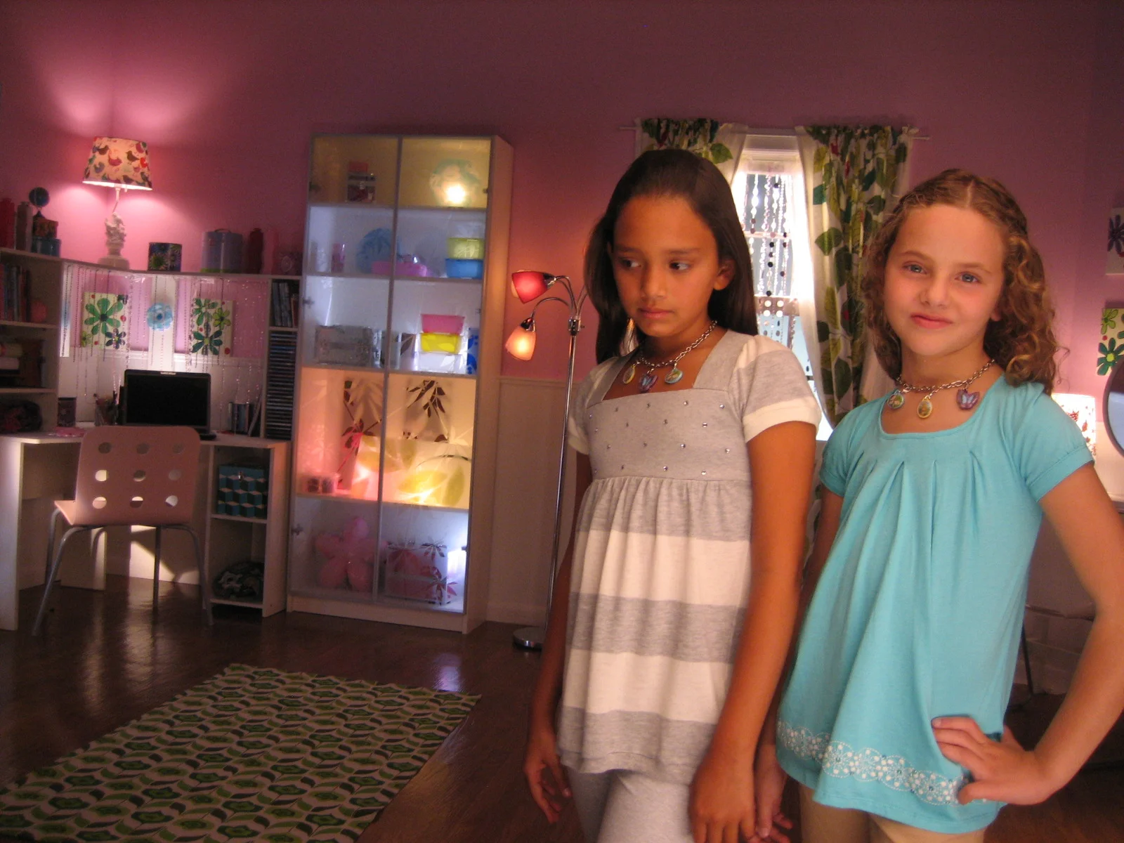 DISNEY - "CLICKABLES" - STILL PHOTO