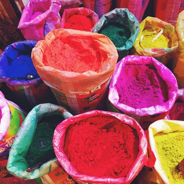 Back from India and have brought back these amazing colored powders (think they're used in Color Runs outside of India) so I can throw a Color Party!! 🍭🎨😝🎉 #milkstripes #india #blogger #chicagoblogger #nycblogger #windycitybloggers #styleblogger 