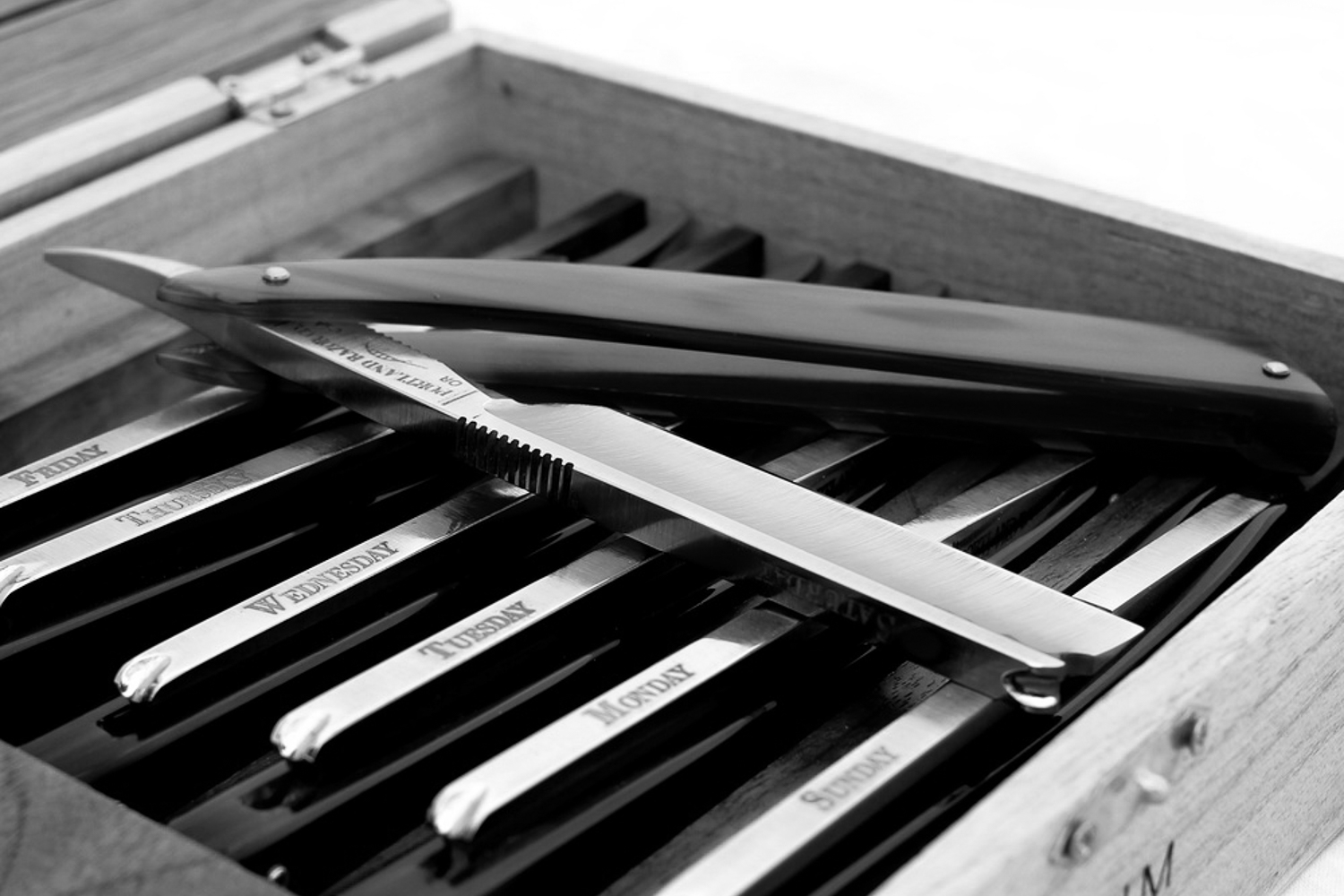 straight razor seven day shave set