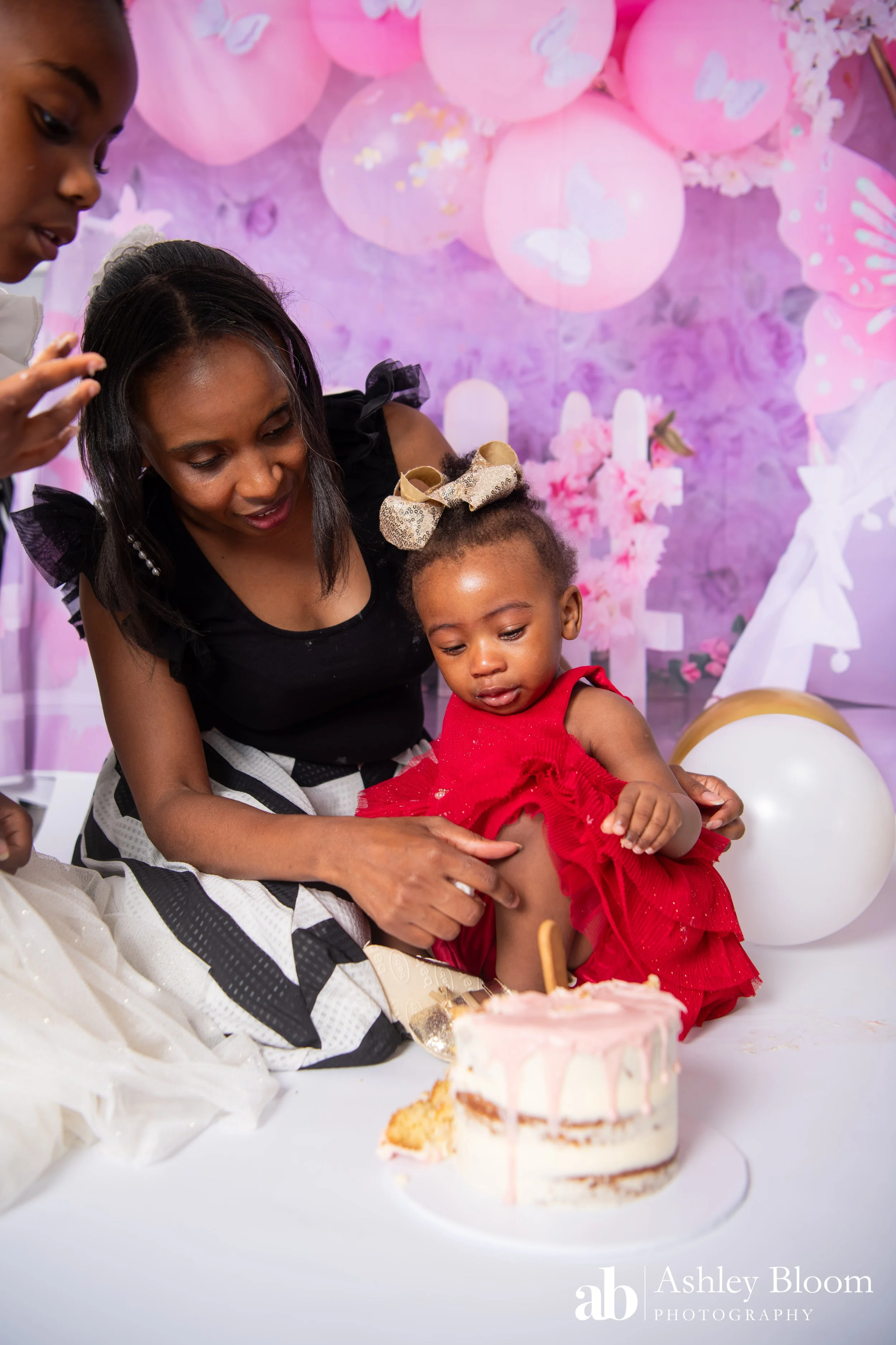 Cake Smash Birthday Photoshoot-114.jpg
