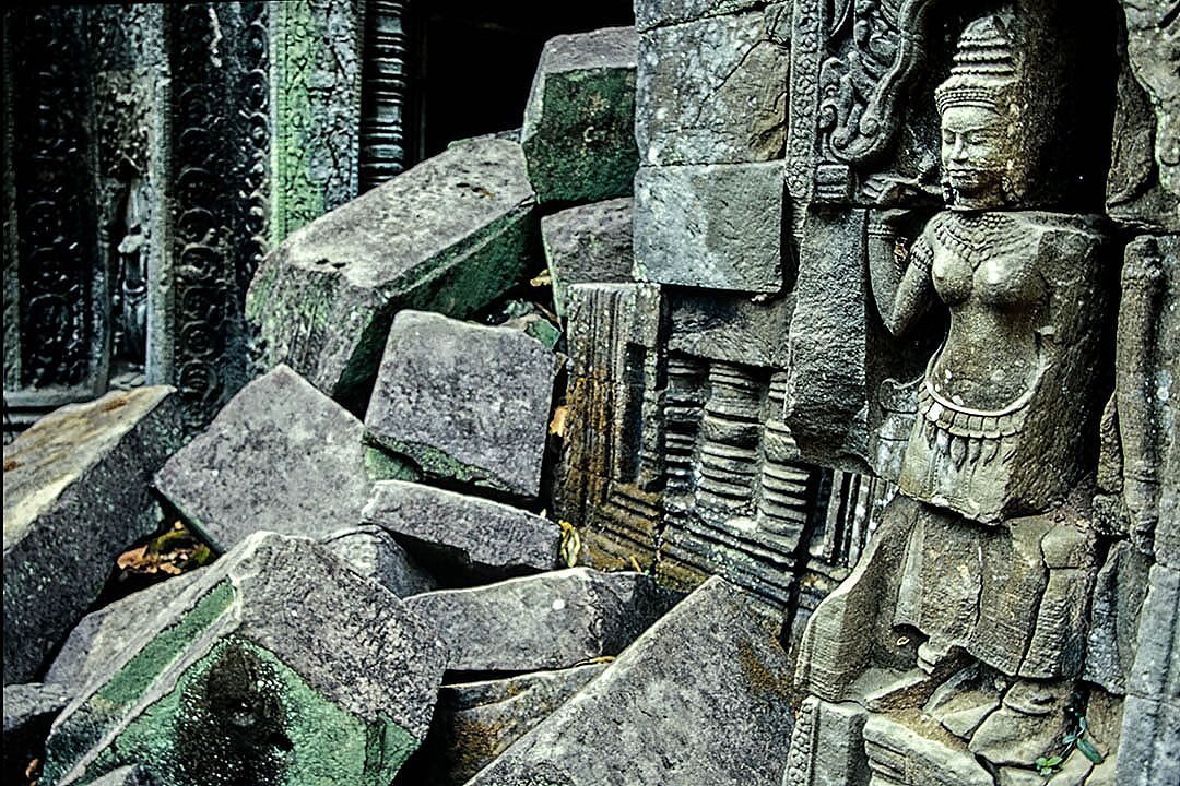 Angkor, Cambodia, 1999. ⁠
⁠
⁠
#angkor #cambodia #temple #kodachrome #travel #angkortemple #asia #taprohm #temple #travelphotography #jwbild #khmer #khmerempire #southeastasia #fromthearchive