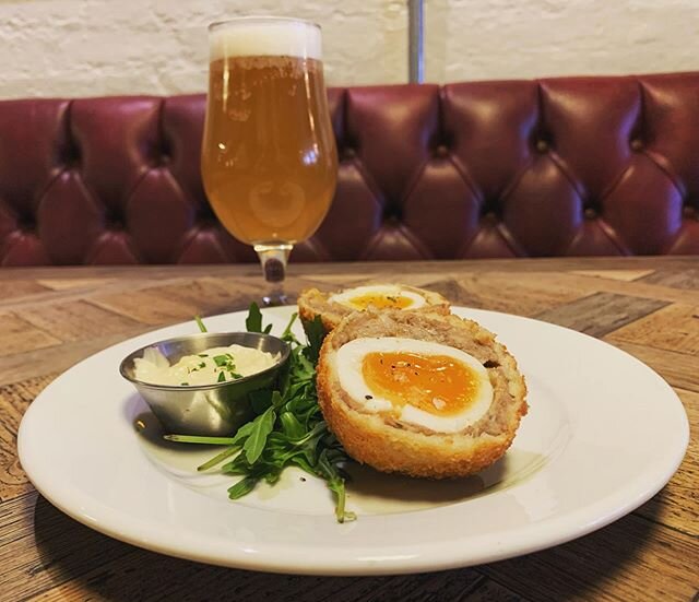 Do you love scotch eggs as much as we do?! Only &pound;5 at The Prince. Wash it down with a delicious @sirencraftbrew Soundwave IPA #beer #pub #pubfood #pubgrub #stokey #stokenewington #craftbeer #london