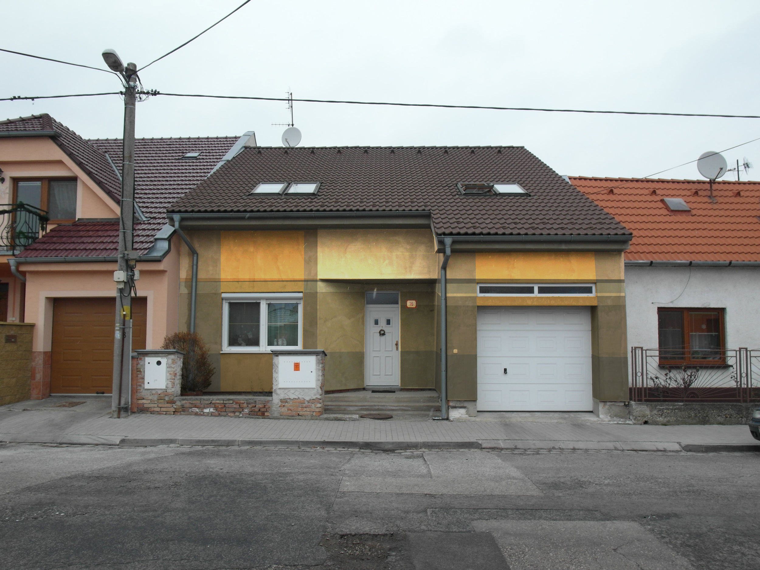 rs-Zuzka-fasada_0003_farba.jpg