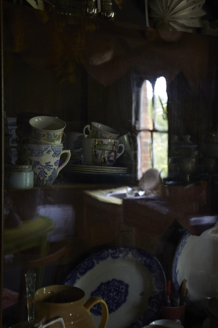  "Tea Time" Martyn Thompson