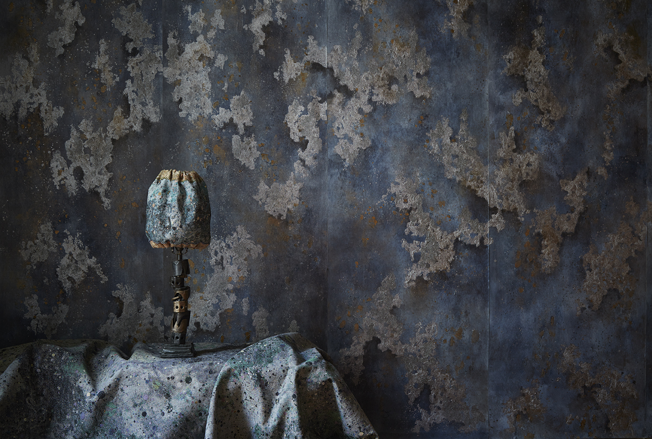 Midnight Moondust with a MTS + Dove Drury Hornbuckle "Quarry" lamp