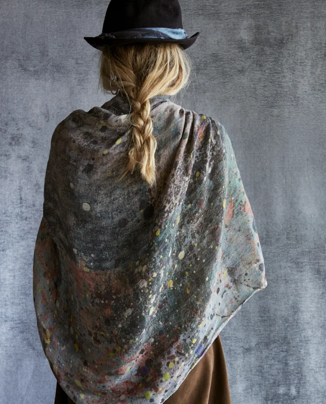 LIN006-MUS_DROPCLOTH_VIKTORSHA.jpg