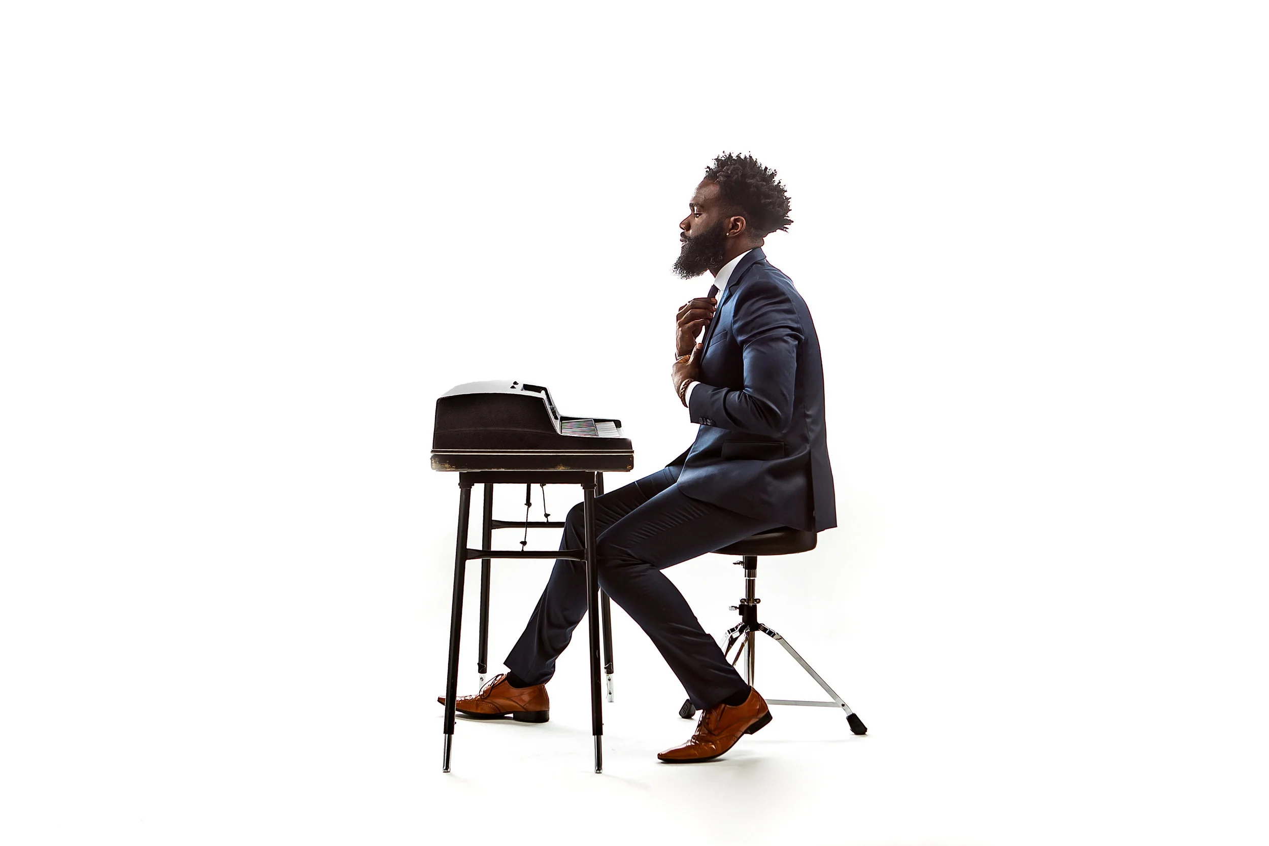Aaron Abernathy(keys) _color.jpg