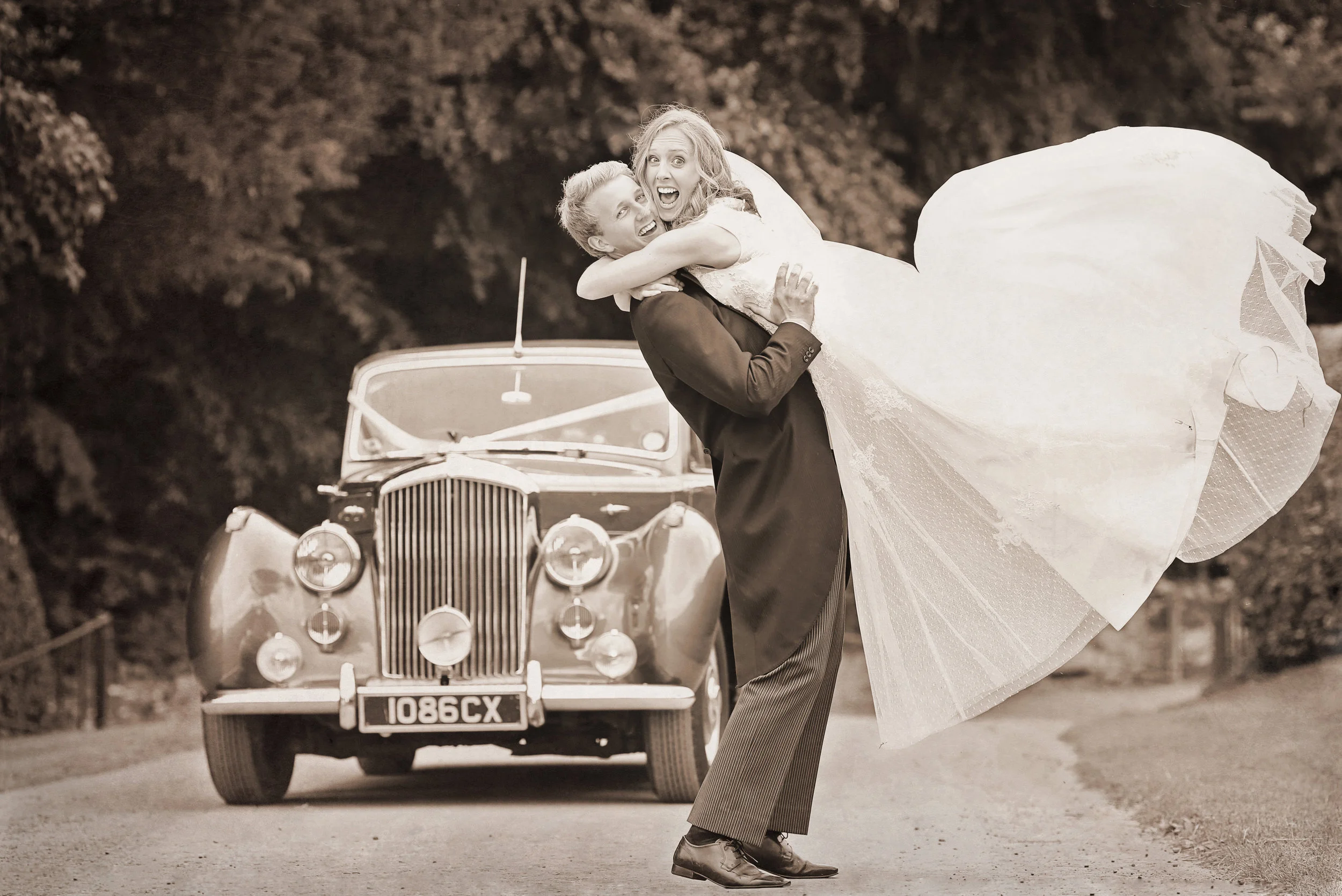  Wedding Photography Scottish Borders, Scotland.  Beautiful, emotive and relaxed wedding photography. Packages to suit every budget - get in touch for natural wedding photography you'll cherish. 