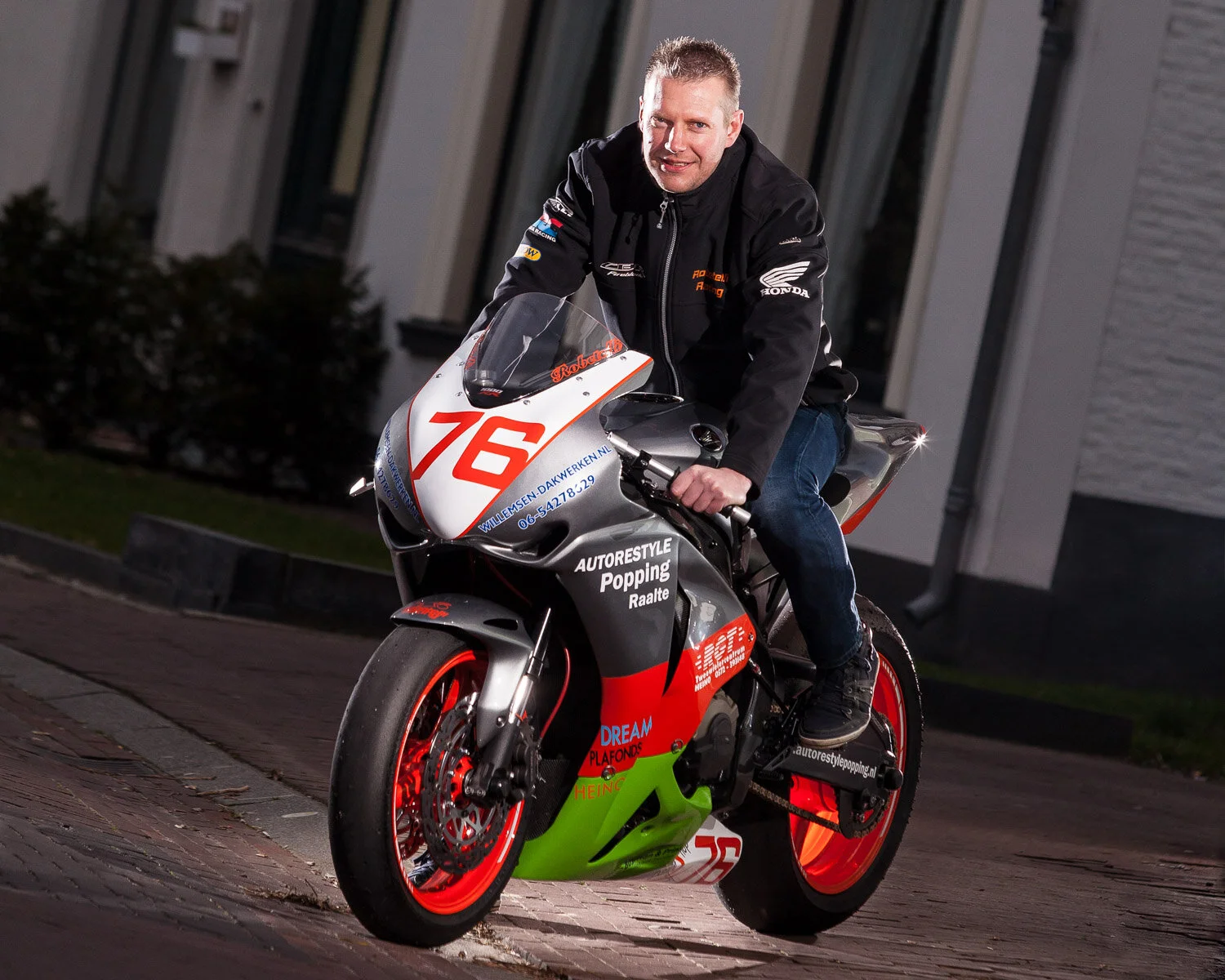 Cover portret motorrijder
