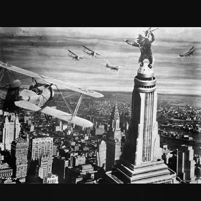 Just another Monday in NYC! King Kong can you stop peeing on my window, I literally live right below not cool bro. Throw planes, chase tail... But the peeing has to go. #kingkong #tryxanaxandchill