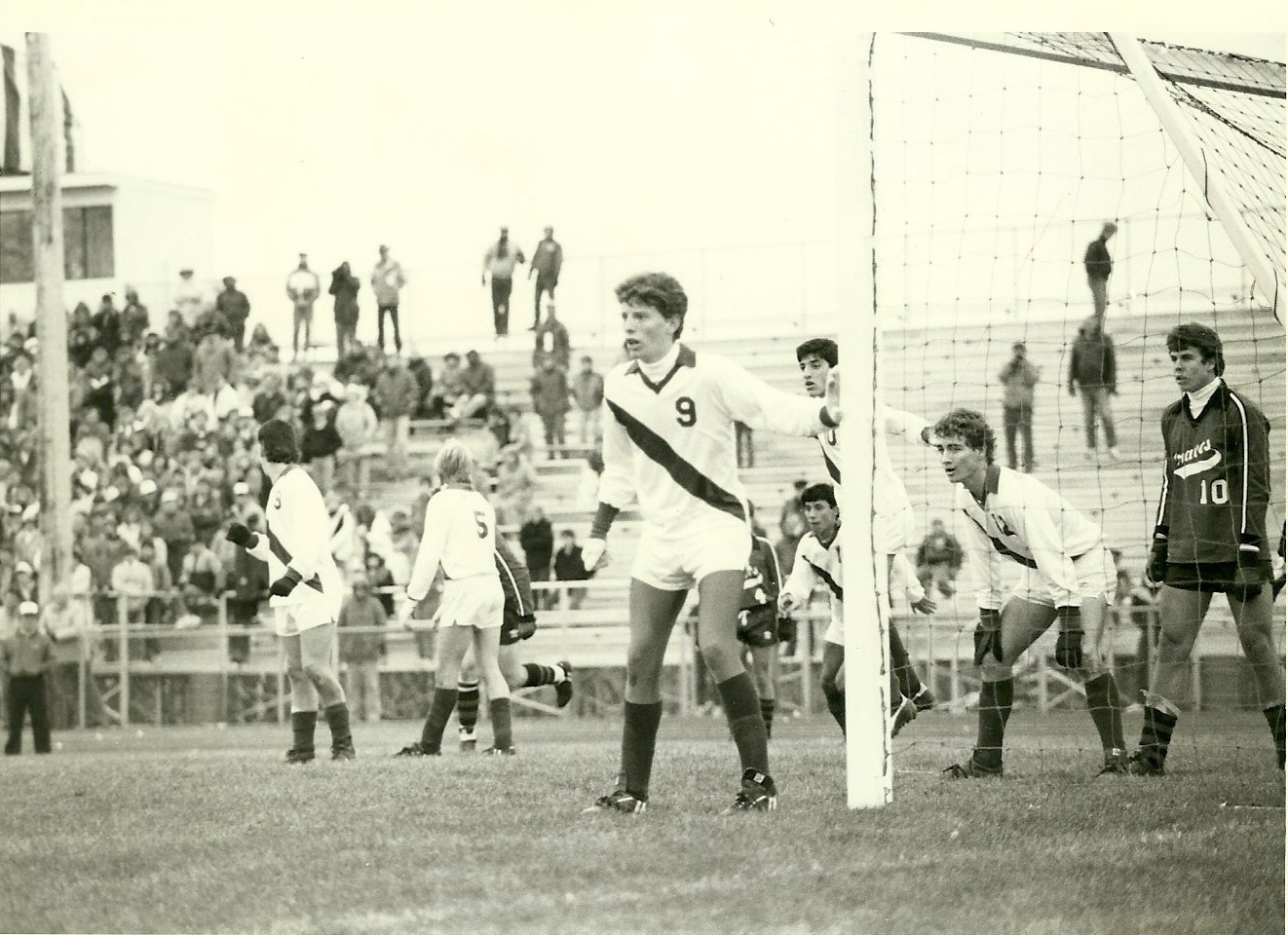 Joe Ciaciura (9) guards the goal in the 1986 State Championship game