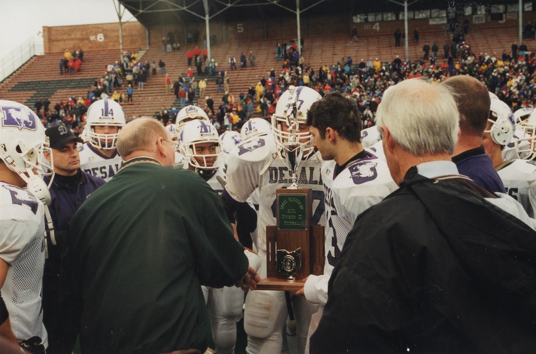   2001 STATE RUNNER-UP  Football 