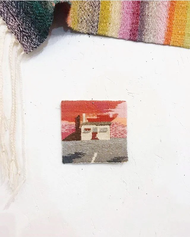 Good morning! I want to let you know that I just added one more beginning weaving workshop for April 14th in Portland. After that I’ll be taking a little break from teaching in Portland while I go on a couple of weaving adventures that will take me out of town for a spell. (More about that later, but if you’ve been wanting to take a weaving class you should probably sign up now! Link @combedthunder).
Anyhow, this photo is from a couple of months ago at my workshop with the always fabulous @themakeandmary. The woven work in this photo is even older though. The piece on the top is from about a year ago and the piece on the bottom is probably about three or four years old. Sometimes I weave things and then I don’t want to let them go, so I use them as samples at workshops or hang them on the wall at home. Sometimes they end up living in a box in a dark corner only coming out to see the light of day every once in a great while. But it’s still I hard to let them go. The piece on top is heading to Minnesota soon for a long term loan, but I’ll get to visit it every few years if I’m lucky!
📷credit to the talented @whirlybird