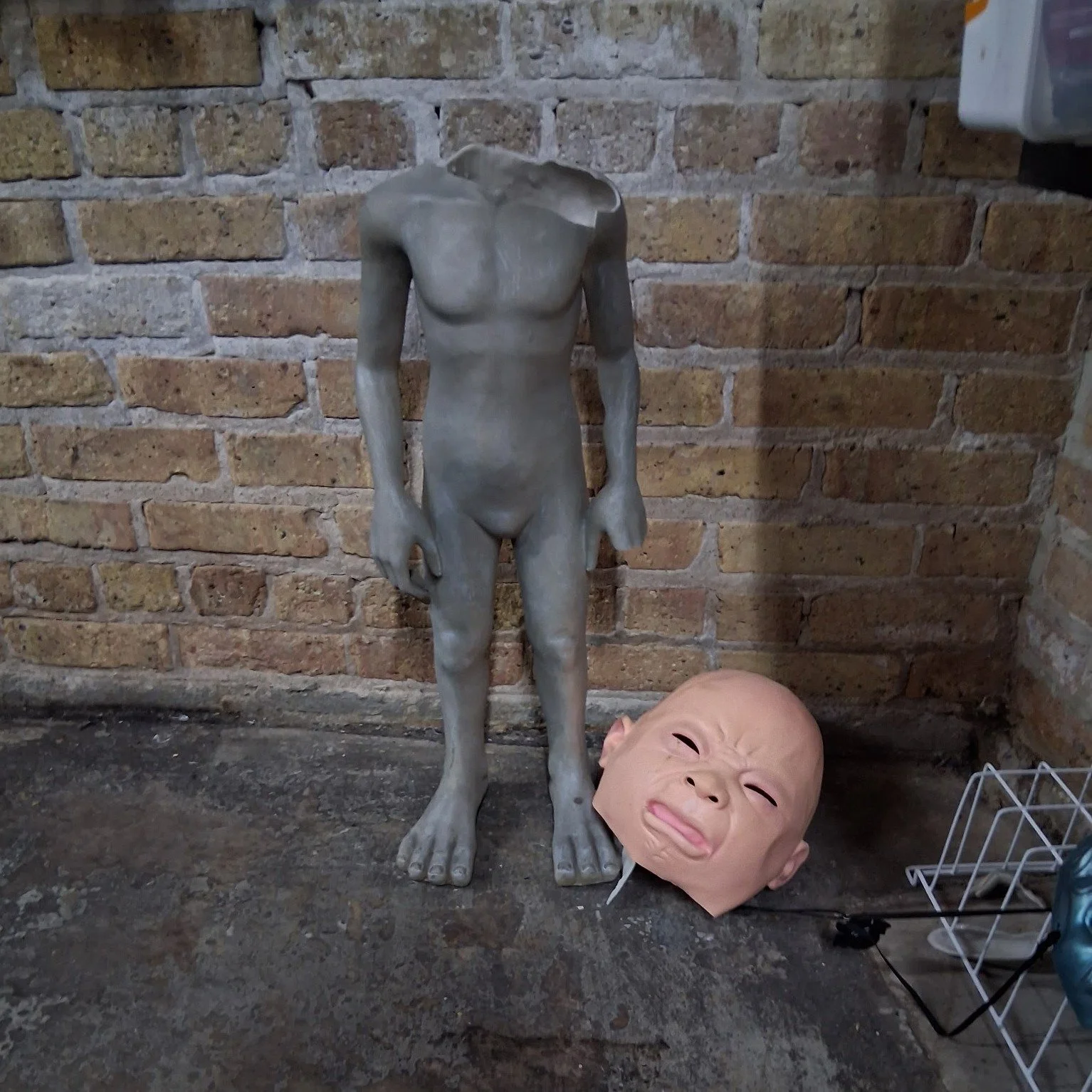 Duncan, my once-trusted assistant brewer, was given the full Salome treatment yesterday I'm sad to say.

We're all pretty broken up about this.  Har har.

You can help the healing begin, by dragging your beautiful selves over to IBW LODGE #1 and help