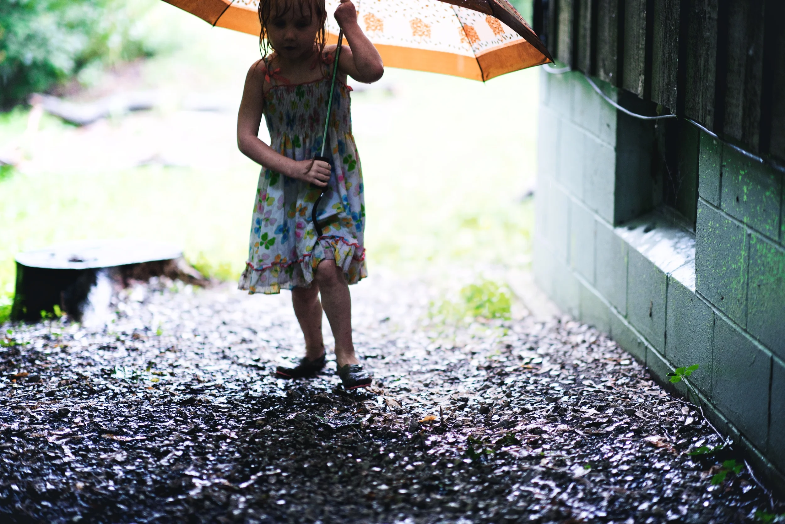 Maylea and Aliza in the rain 16.jpg