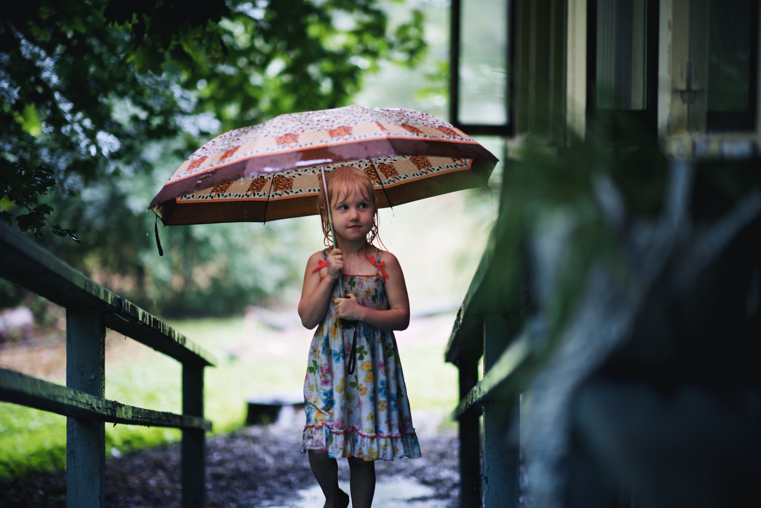 Maylea and Aliza in the rain 5.jpg