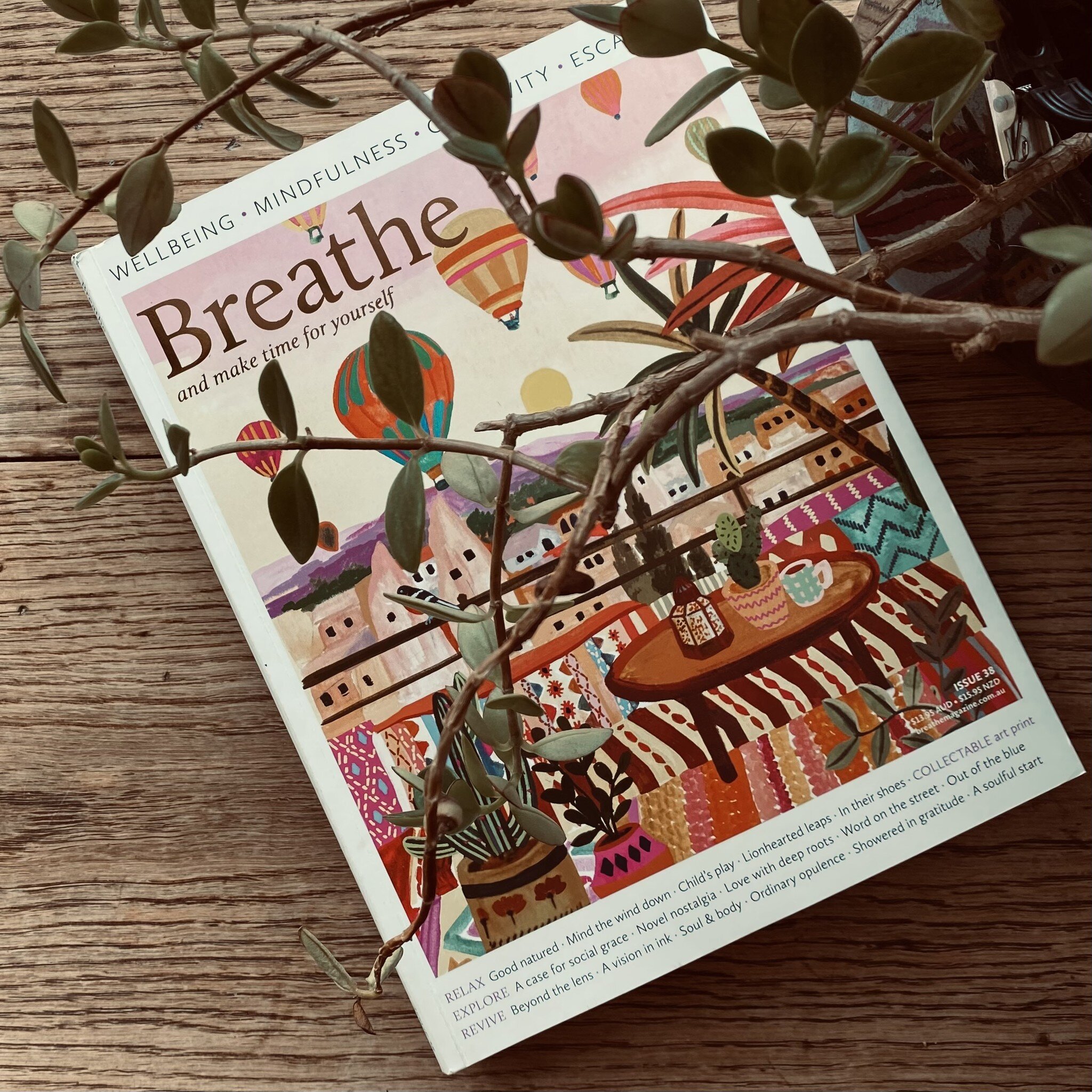 Sit back, relax, and let the pages transport you to a world of relaxation and inspiration. Beautiful new reads @breathemagazine_australia  in the salon @brookesachi 🌻