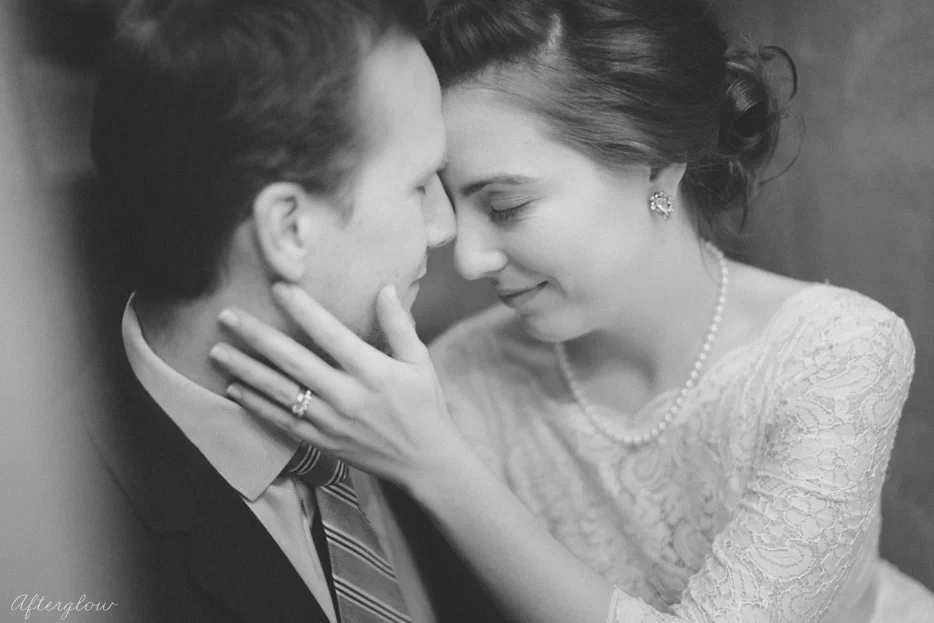 Afterglow_MichelleRobin_Elopement_InnontheTwenty037.jpg