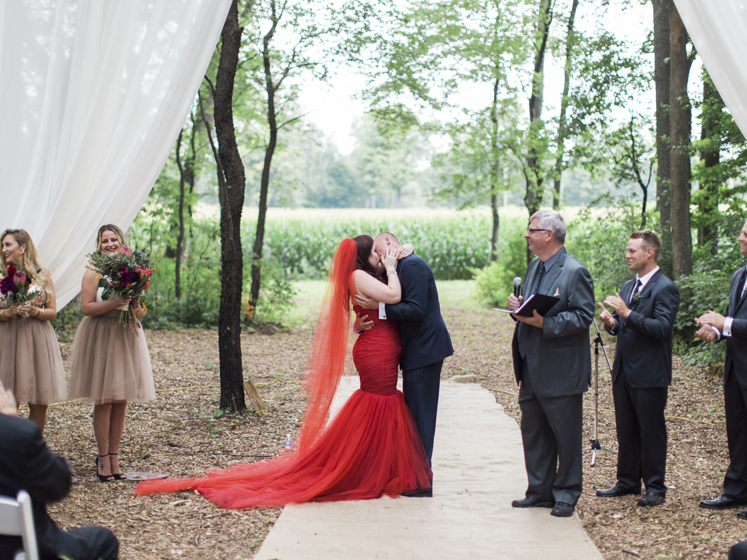 Waterdown-Backyard-Wedding-Blair-Matt-photography-by-Kurtz-Orpia030.jpg