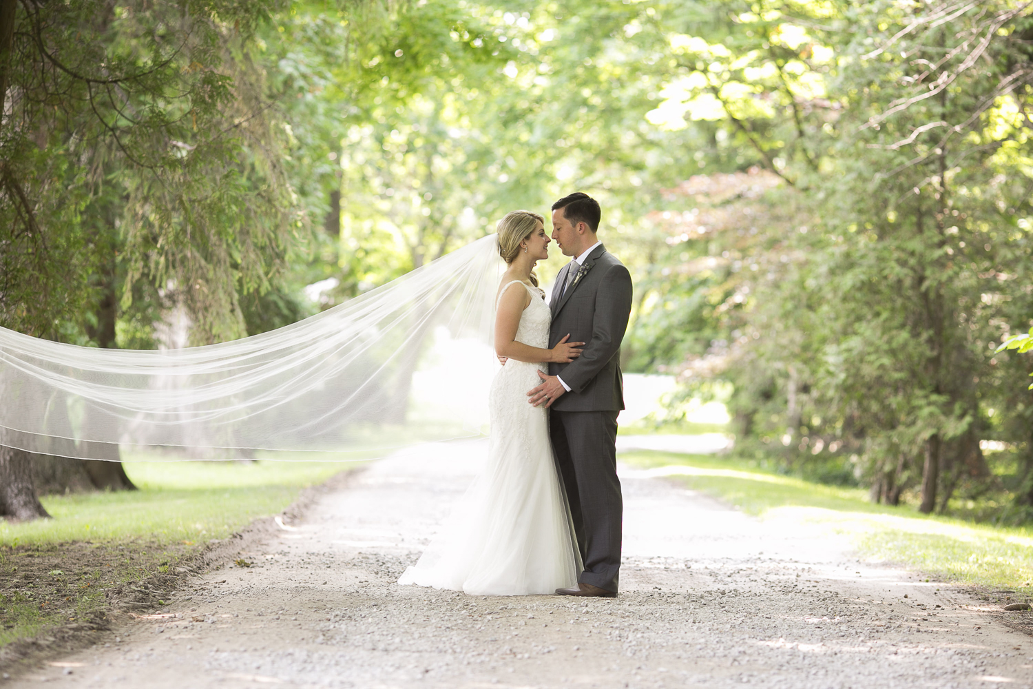 Kurtz-Orchards-Wedding-Niagara-Weddings-Niagara-Photographer-Queenston-Wedding-Photographer-photography-by-Eva-Derrick-Photography-039.jpg