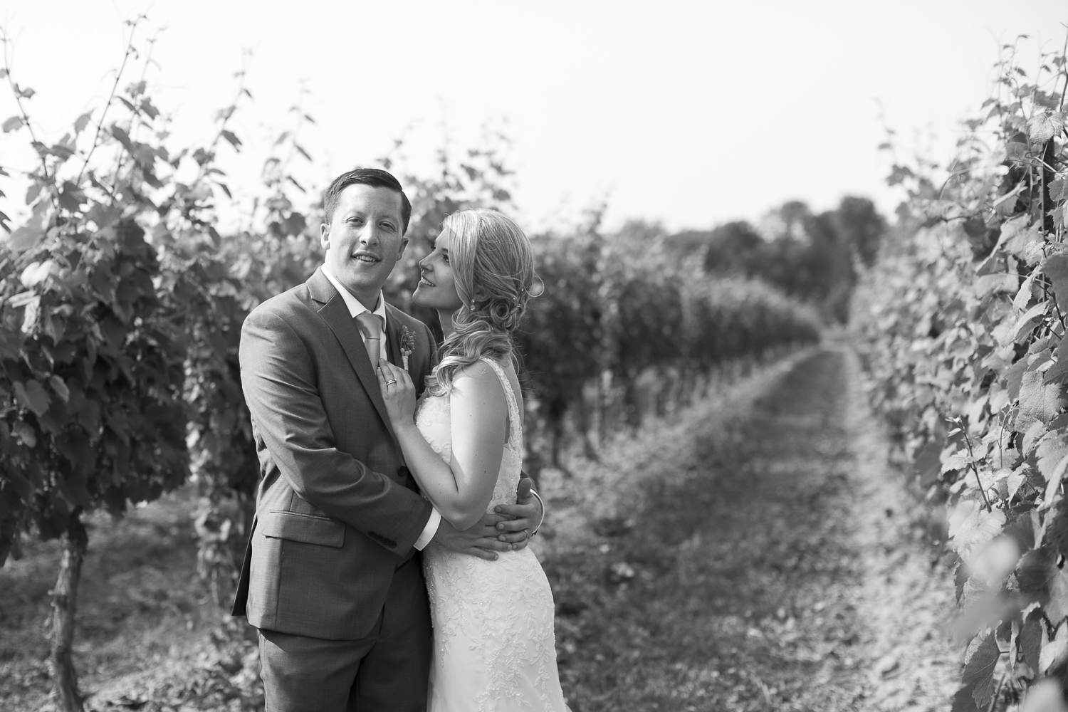 Kurtz-Orchards-Wedding-Niagara-Weddings-Niagara-Photographer-Queenston-Wedding-Photographer-photography-by-Eva-Derrick-Photography-045.jpg