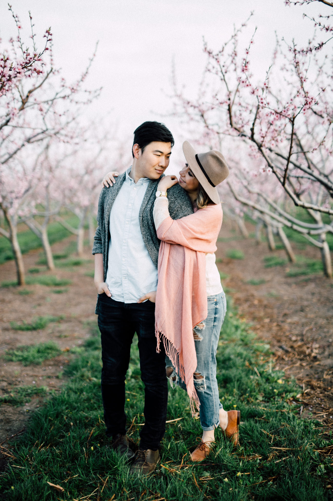 Niagara-Portrait-Session-Niagara-On-The-Lake-Cherry-Blossoms-photography-by-Simply-Lace-Photography-015.JPG