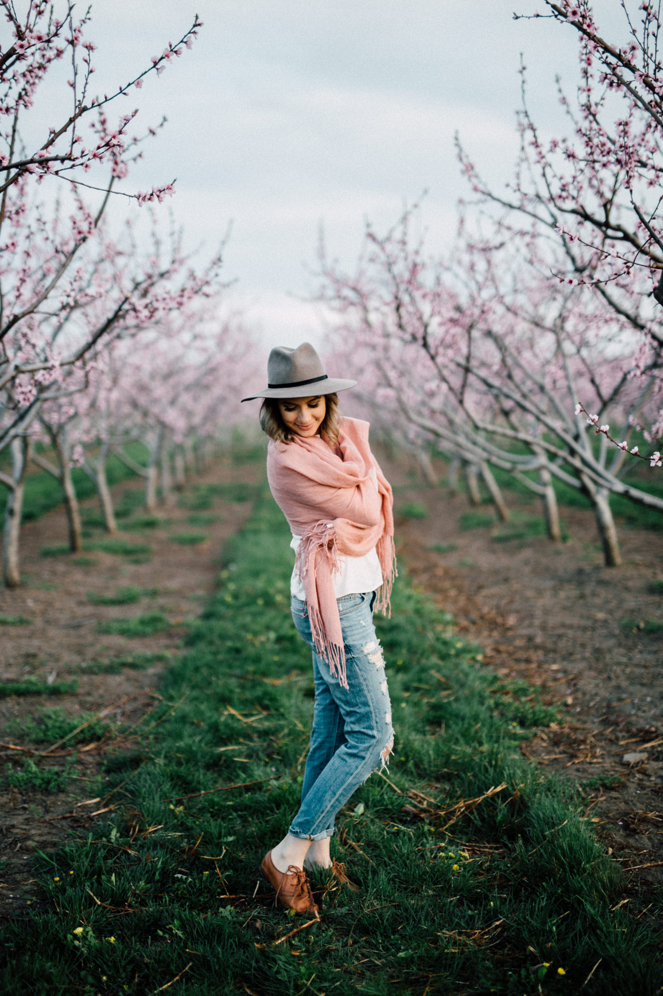 Niagara-Portrait-Session-Niagara-On-The-Lake-Cherry-Blossoms-photography-by-Simply-Lace-Photography-060.JPG