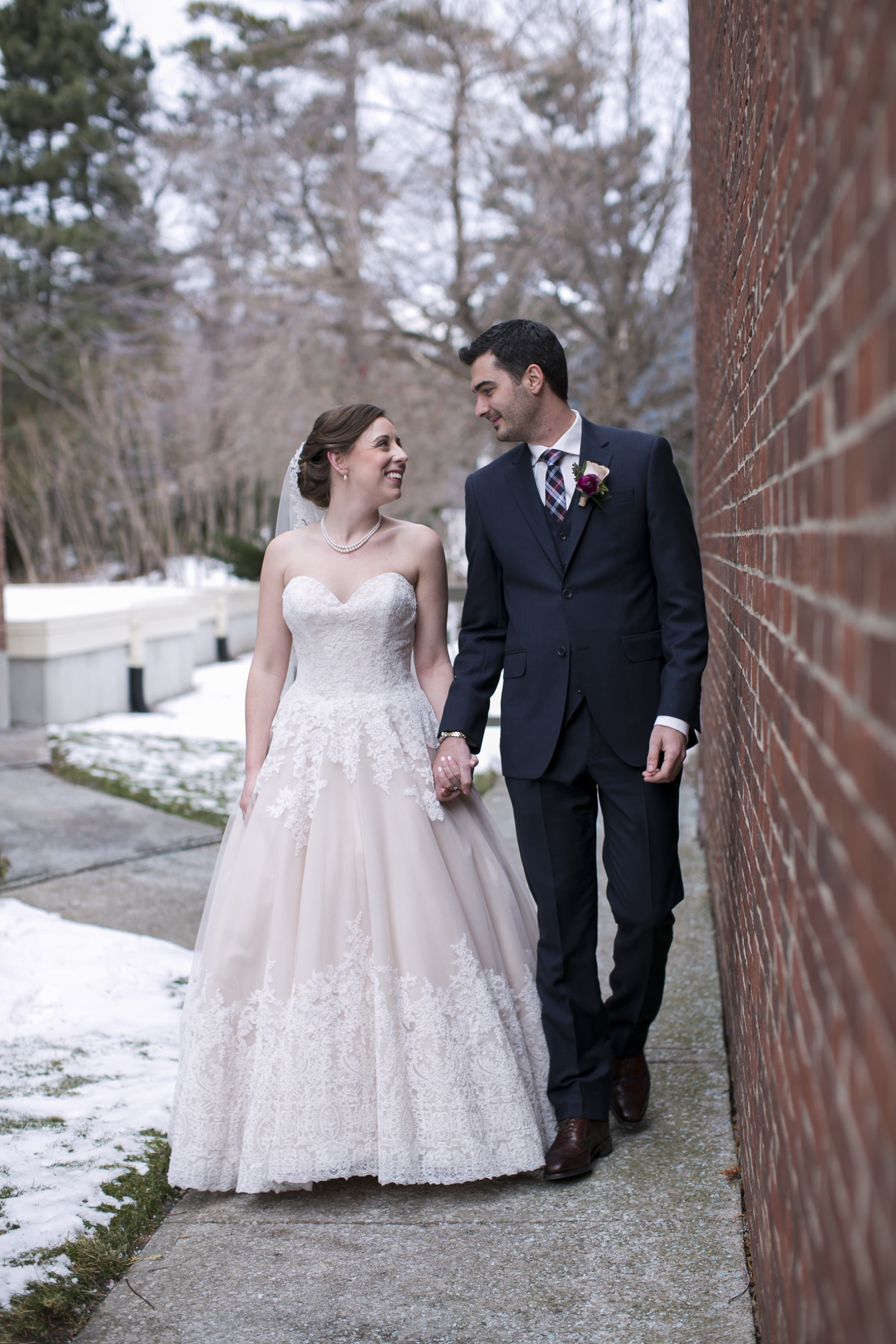 Niagara-Wedding-Photographers-Pillar-and-Post-Wedding-Niagara-on-the-Lake-Winter-Wedding-photography-by-Eva-Derrick-Photography-024.JPG