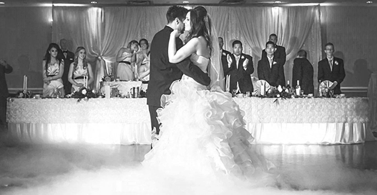 Wedding-DJ-Entertainment-Vineyard-Bride-Photo-By-Liquid-Entertainment-004.jpg