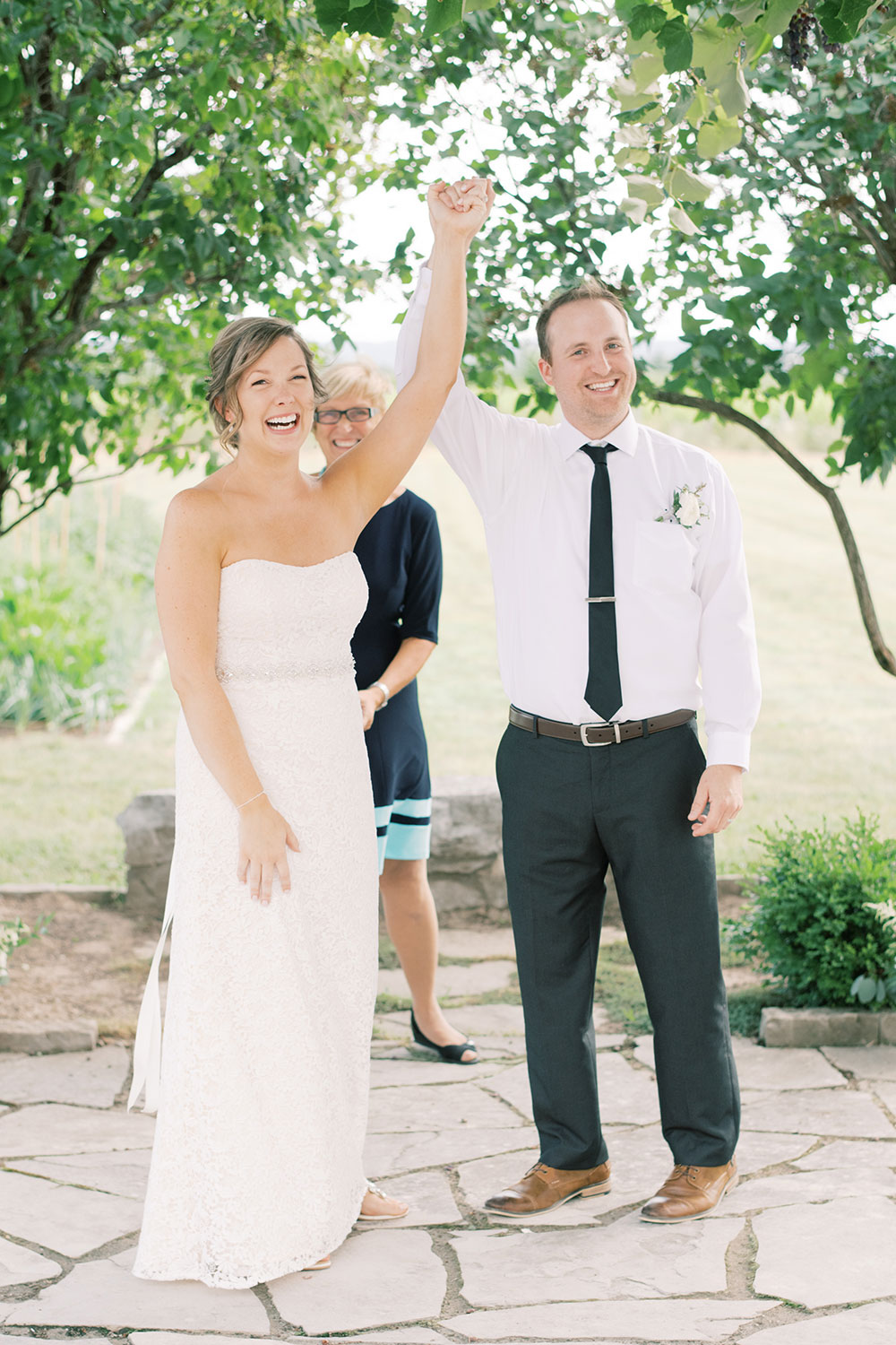 Niagara-on-the-Lake-Elopement-Vineyard-Bride-photo-by-Emily-Jean-Photography-0017.JPG