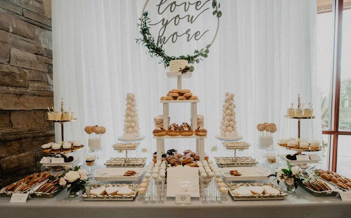 scintillate-events-vineyard-bride-swish-list-vendor-spotlight-sweets-table-desserts-niagara-toronto-wedding005.jpg