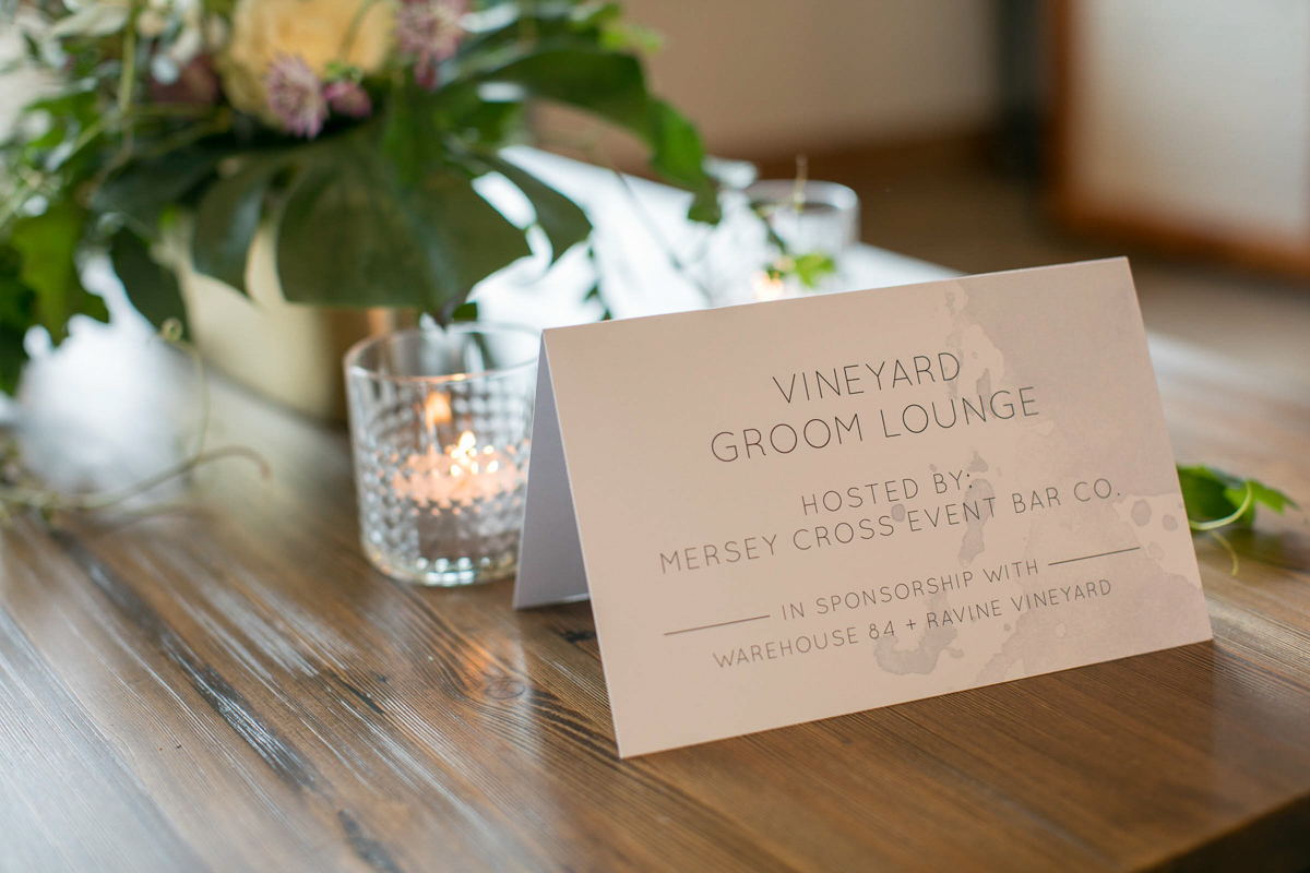 groms lounge sponsorship card and candles