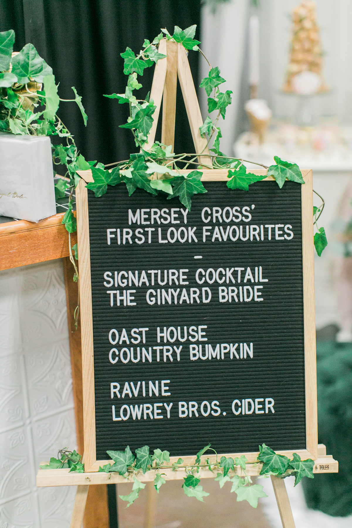 mersey-cross-vineyard-bride-swish-list-the hare wine co-niagara-on-the-lake-first-look-autumn-2.jpg
