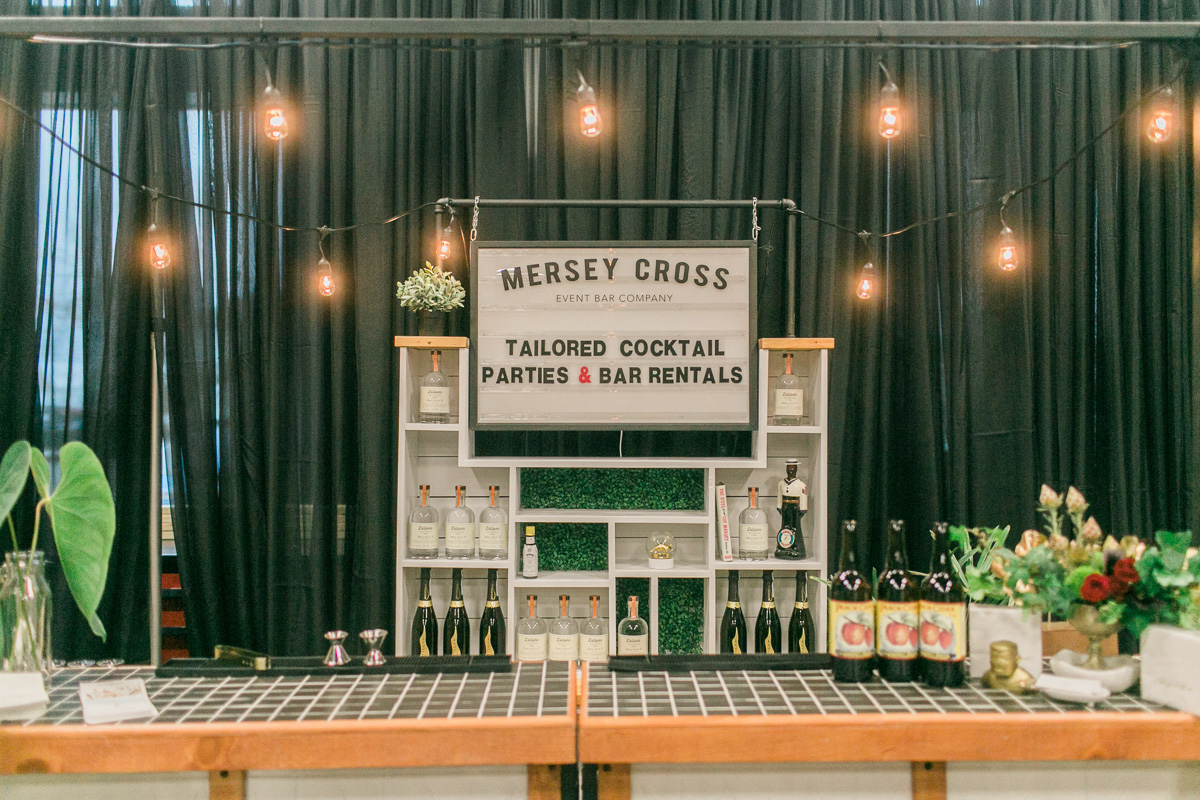 mersey-cross-vineyard-bride-swish-list-the hare wine co-niagara-on-the-lake-first-look-autumn-5.jpg